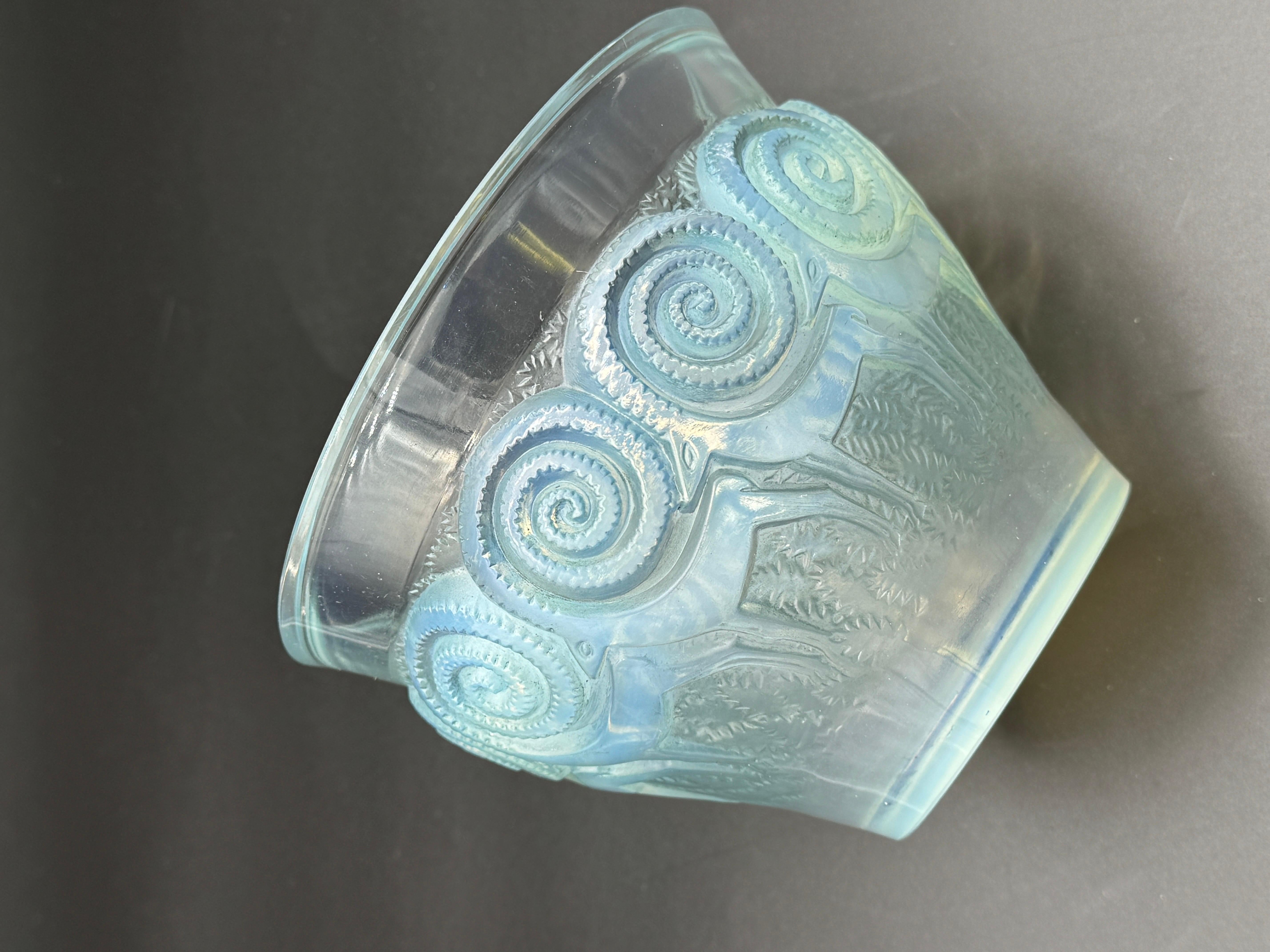Art Deco A R.Lalique Opalescent Glass Rennes Vase For Sale