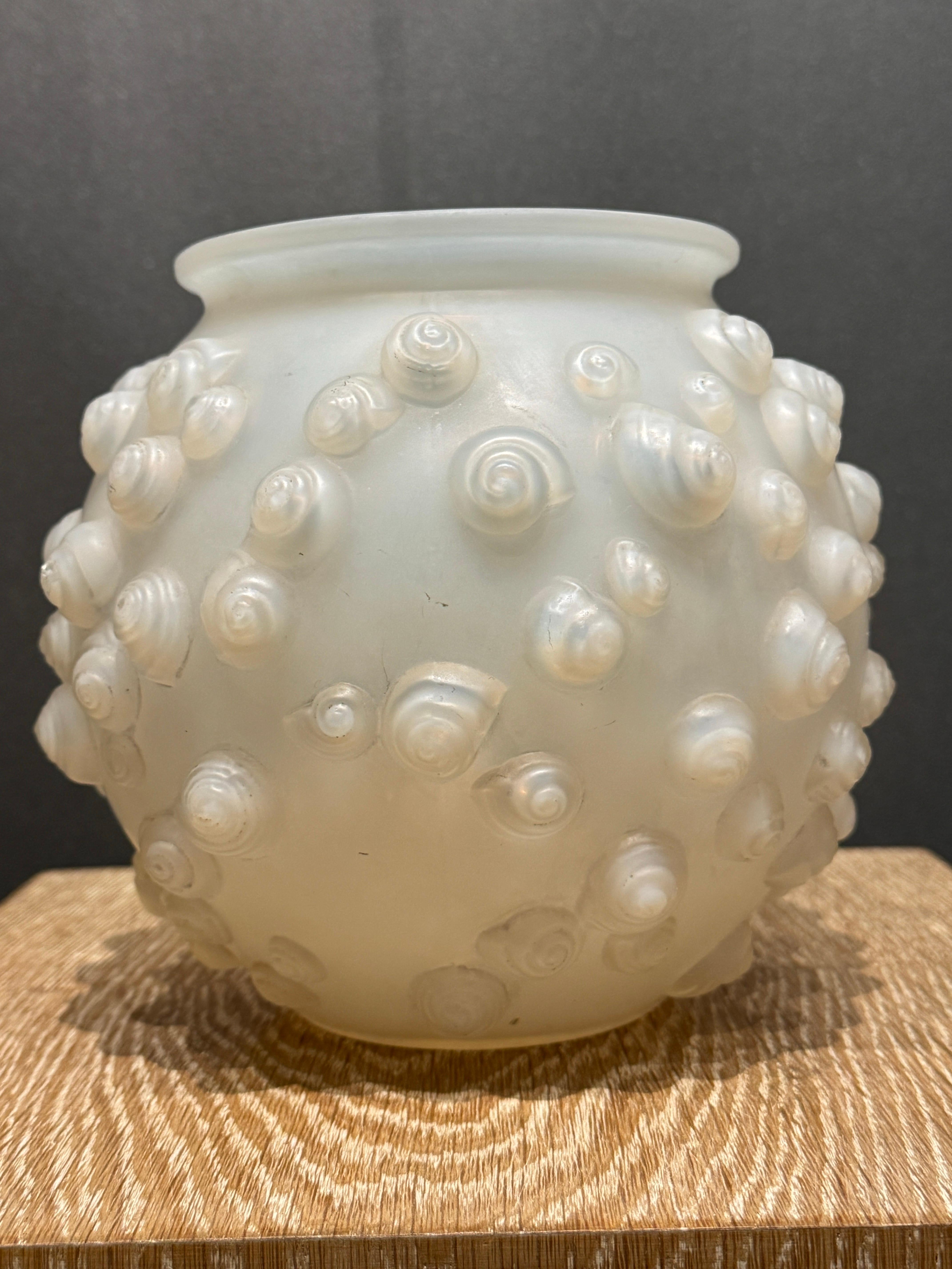 Art Deco A R.Lalique Opalescent Palissy Art Déco Glass Vase For Sale