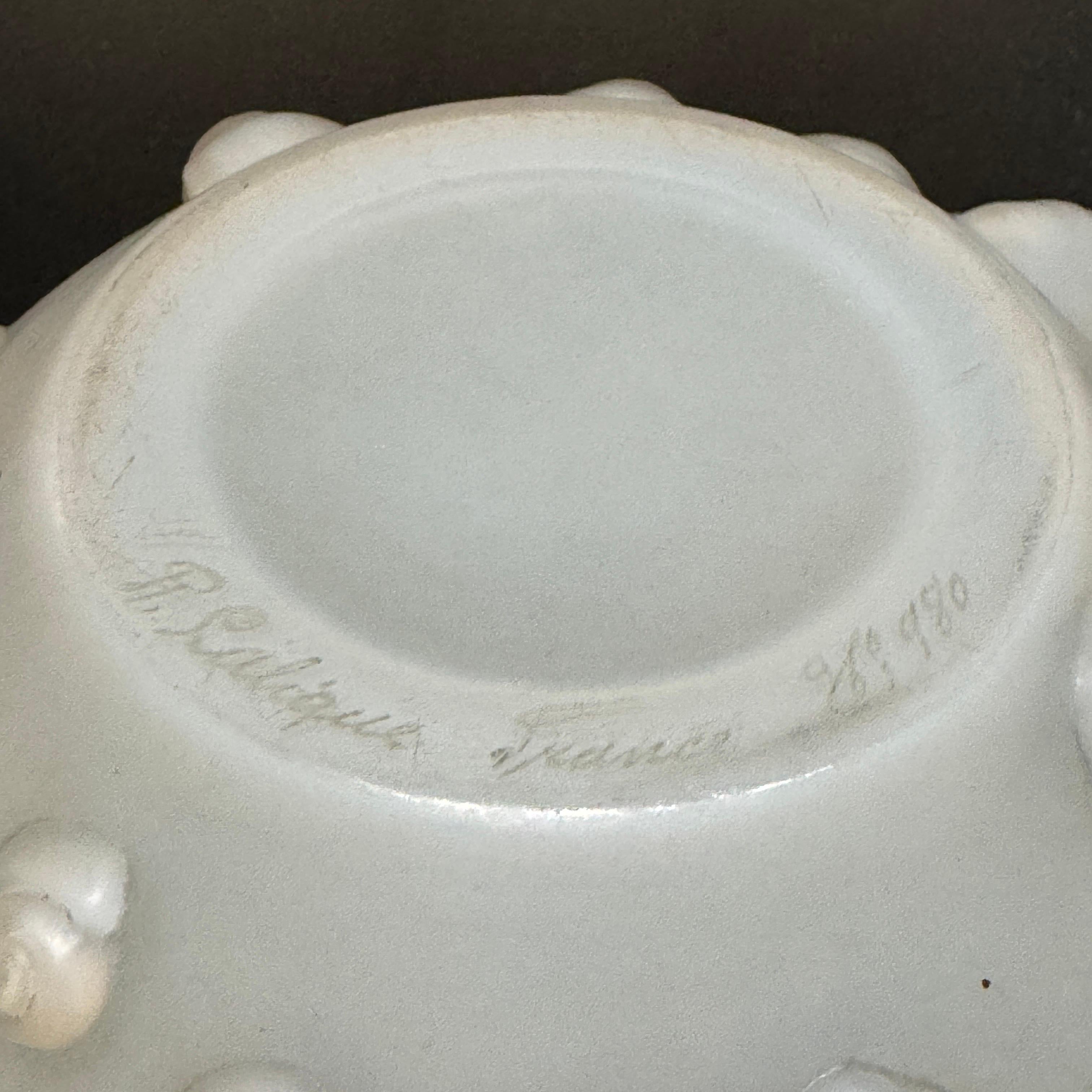 A R.Lalique Opalescent Palissy Art Déco Glass Vase For Sale 2
