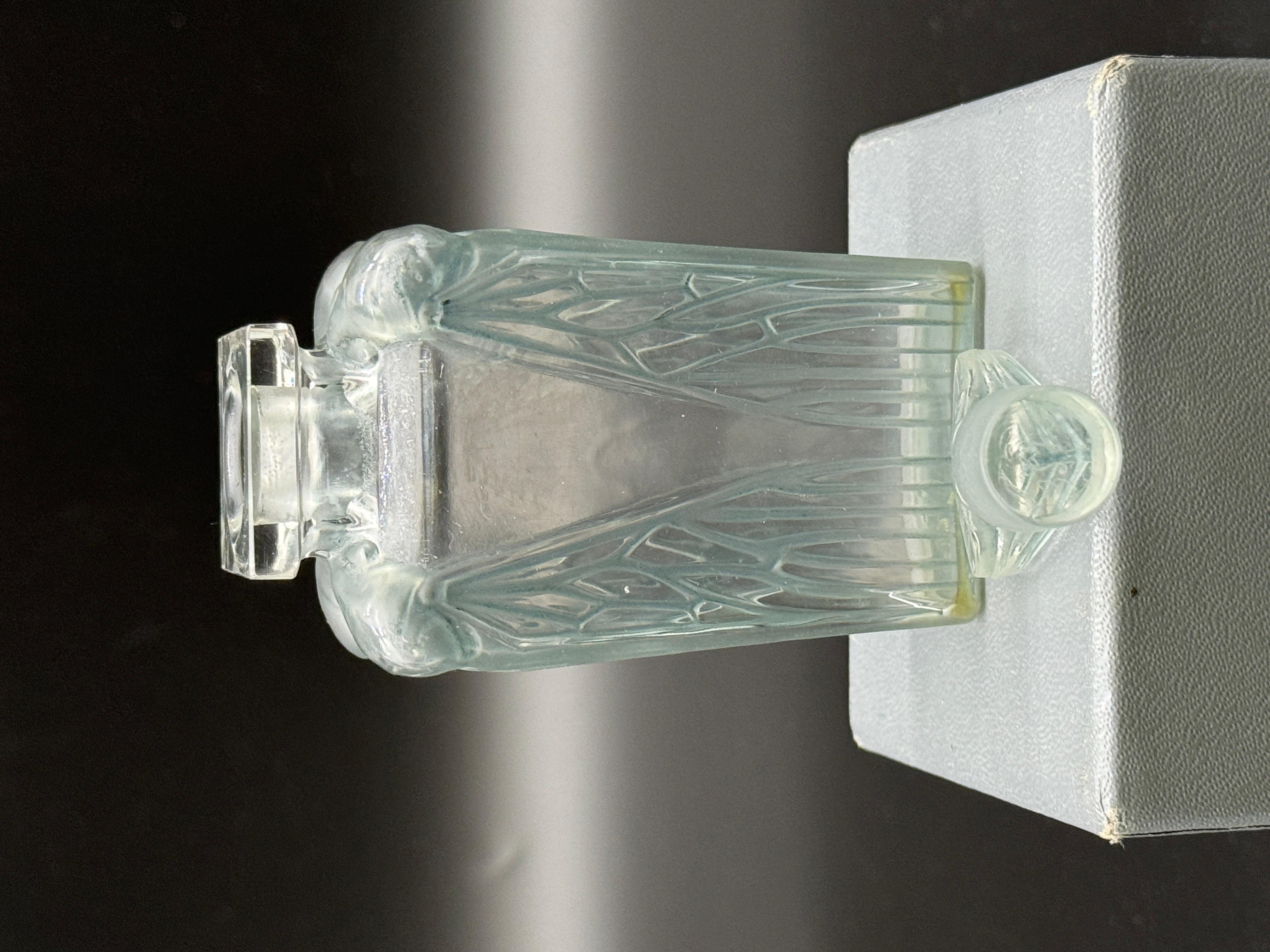 Art Nouveau À R.Lalique Perfum
Bottle  Cigalia for the Roger  Gallet Perfums .