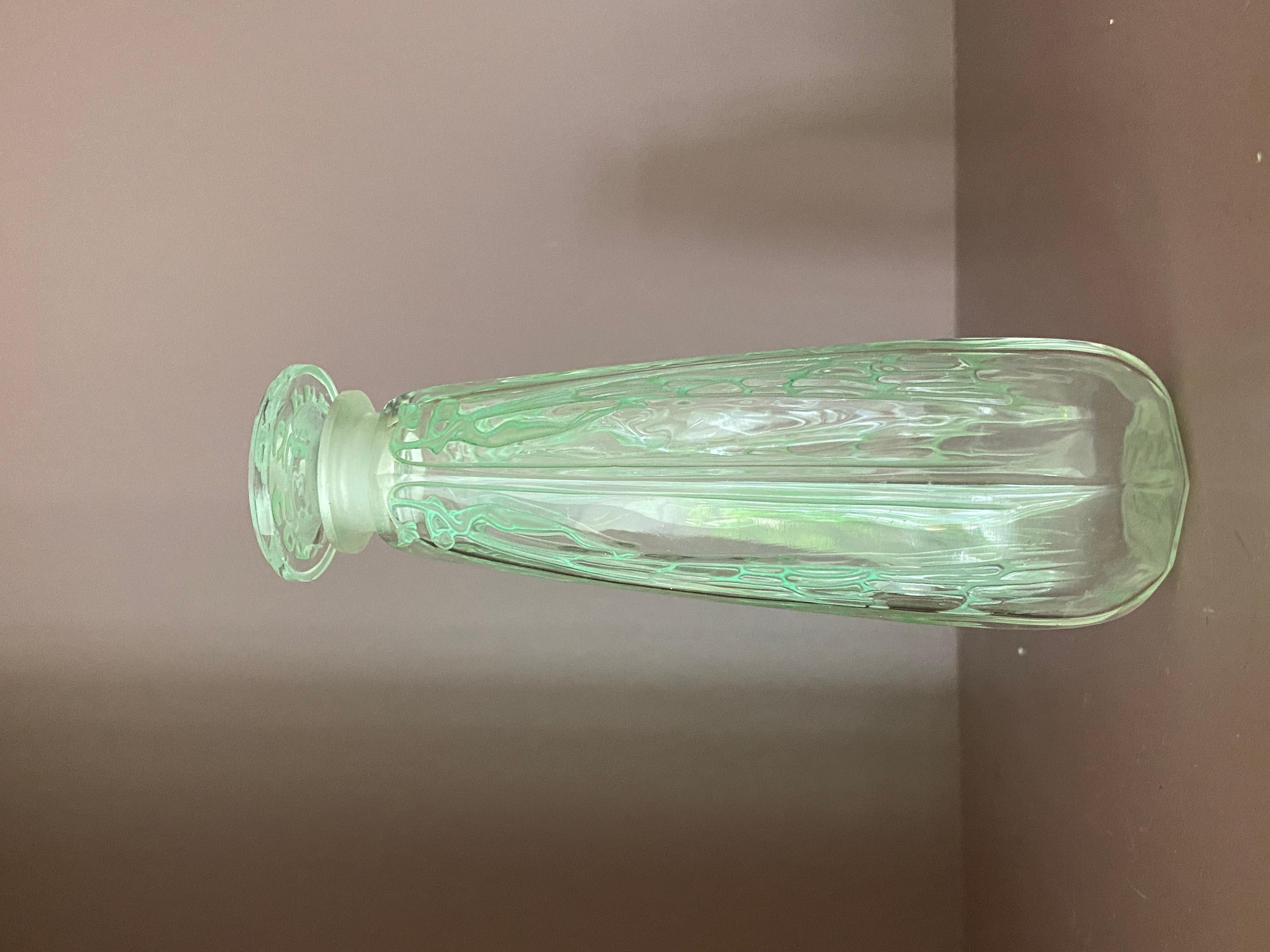 Francese Bottiglia di profumo Cyclamen di R.Lalique in vendita