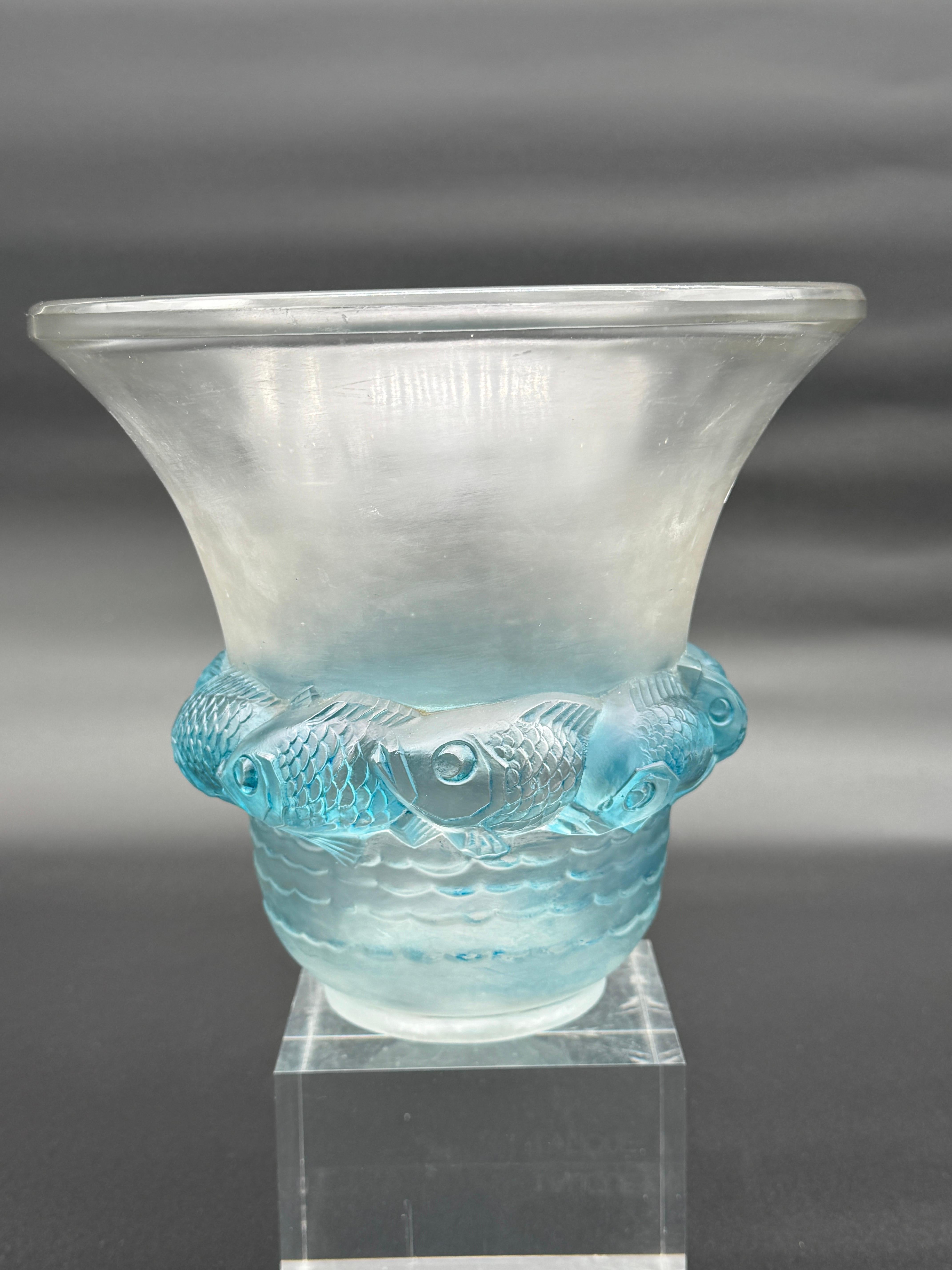 French A R.Lalique Piriac Art Déco Glass Vase For Sale