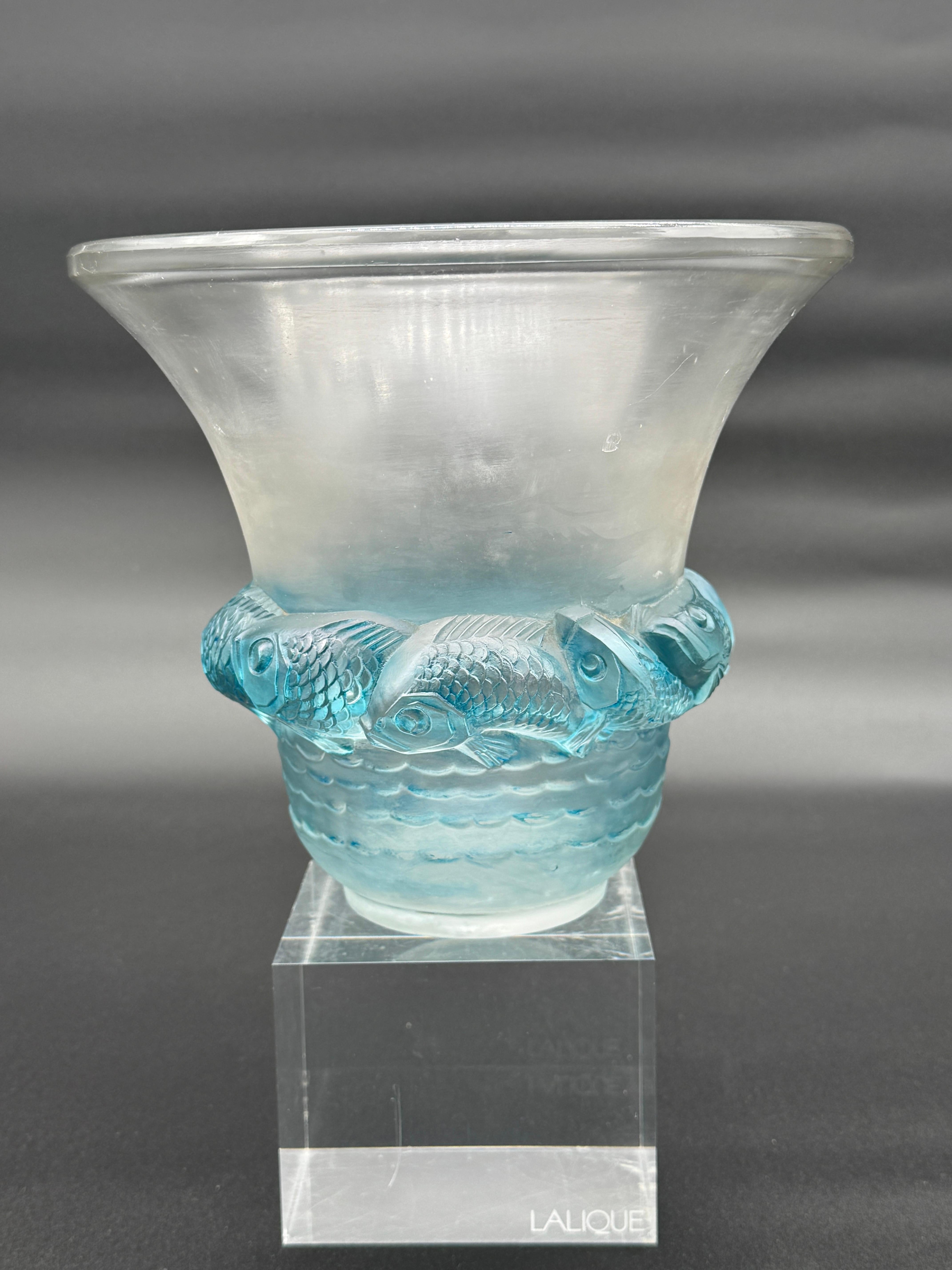 A R.Lalique Piriac Art Déco Glass Vase For Sale 1