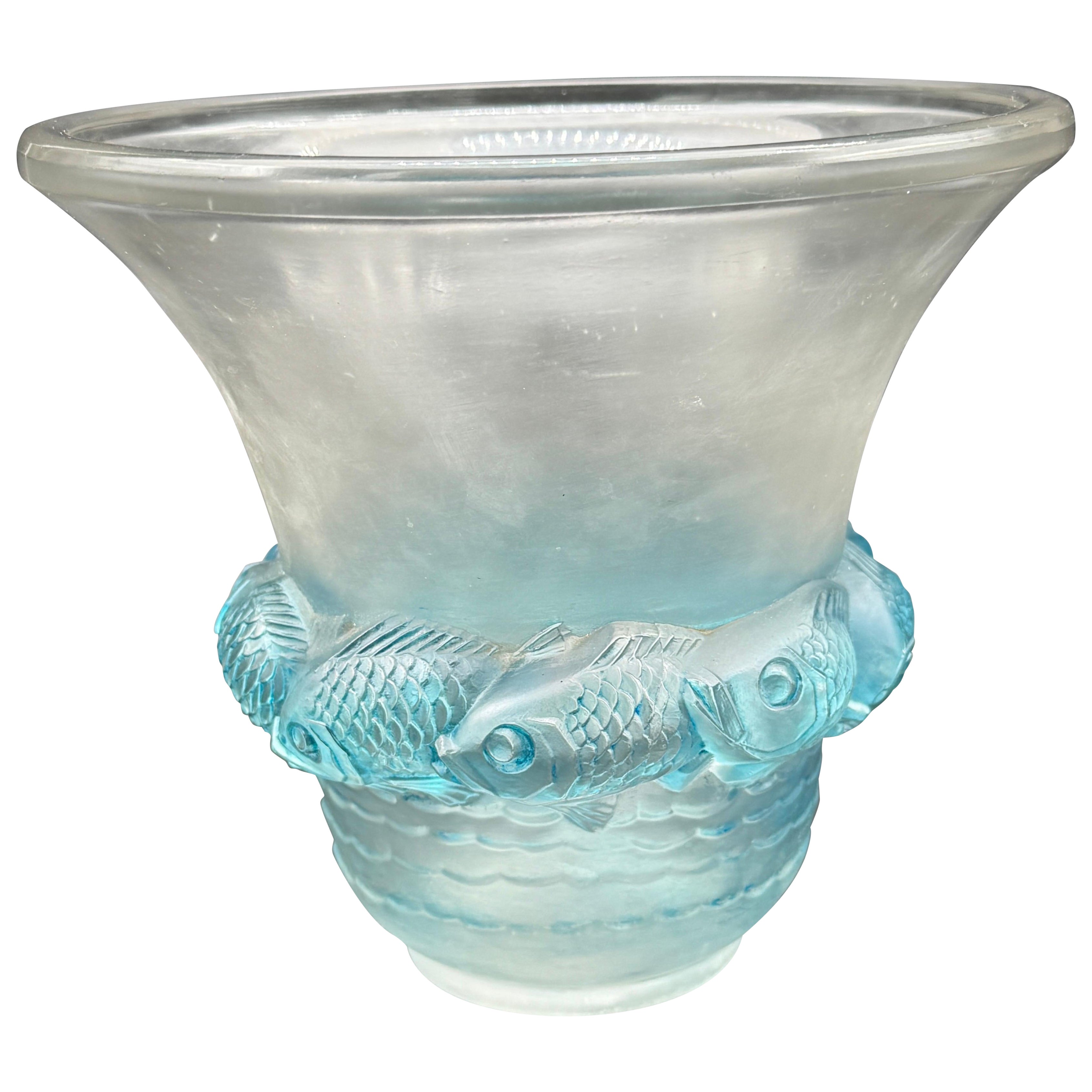 A R.Lalique Piriac Art Déco Glass Vase For Sale
