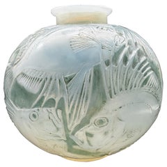 A R.Lalique Poissons Opalescent Glass Art Déco Vase