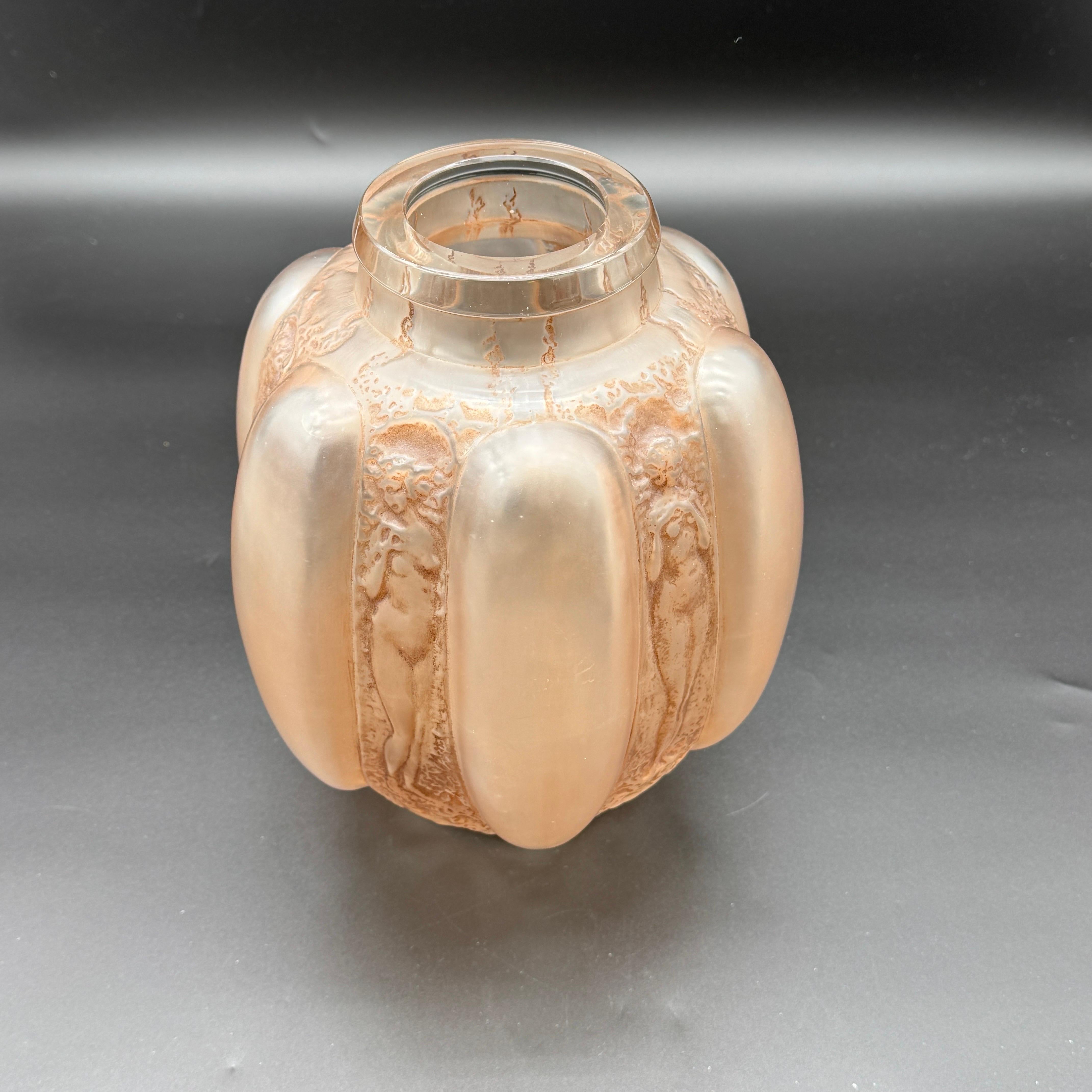 A R.Lalique Six Figurines and Masks Glass Vase 8