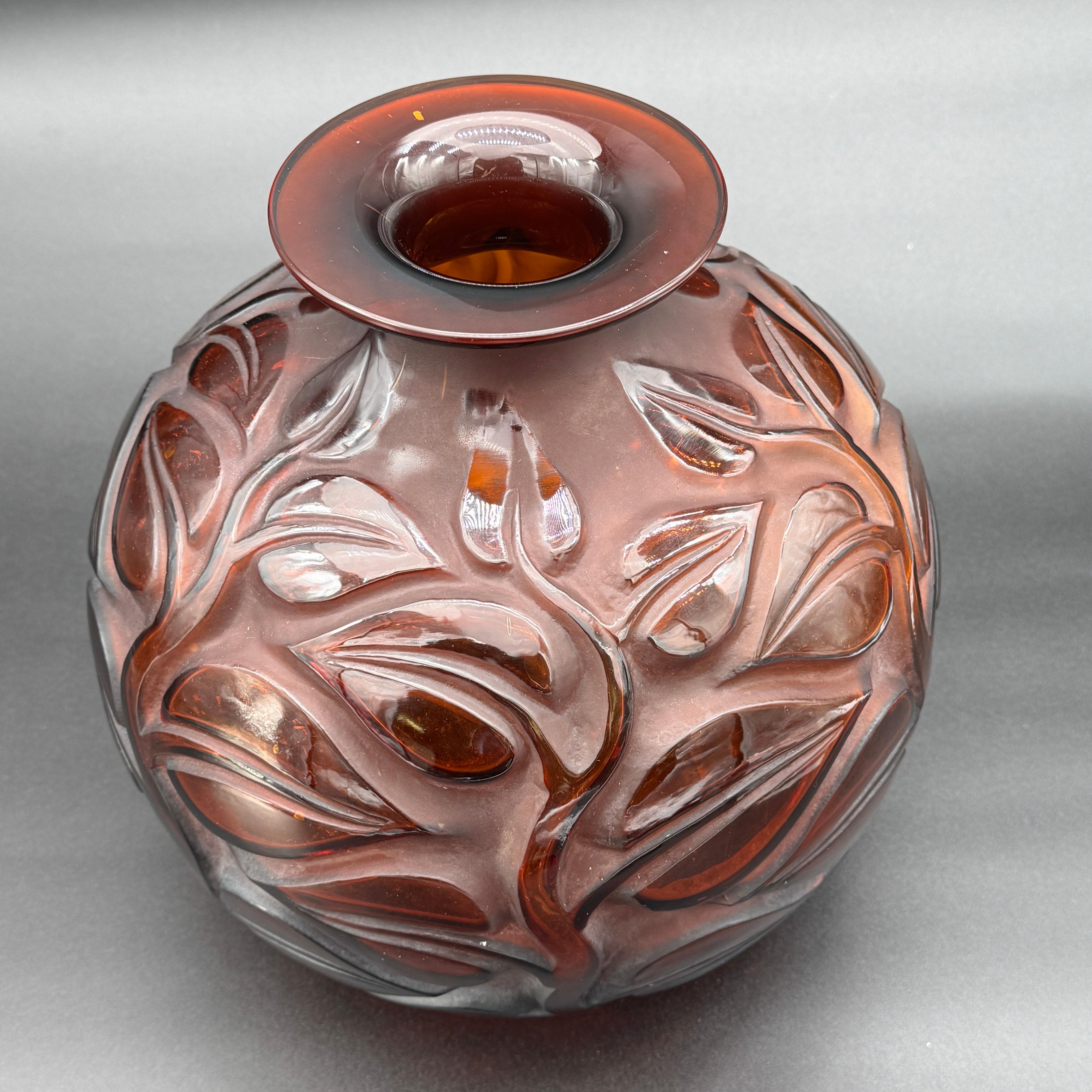 Sophora-Vase von R. Lalique aus bernsteinfarbenem Glas im Angebot 3