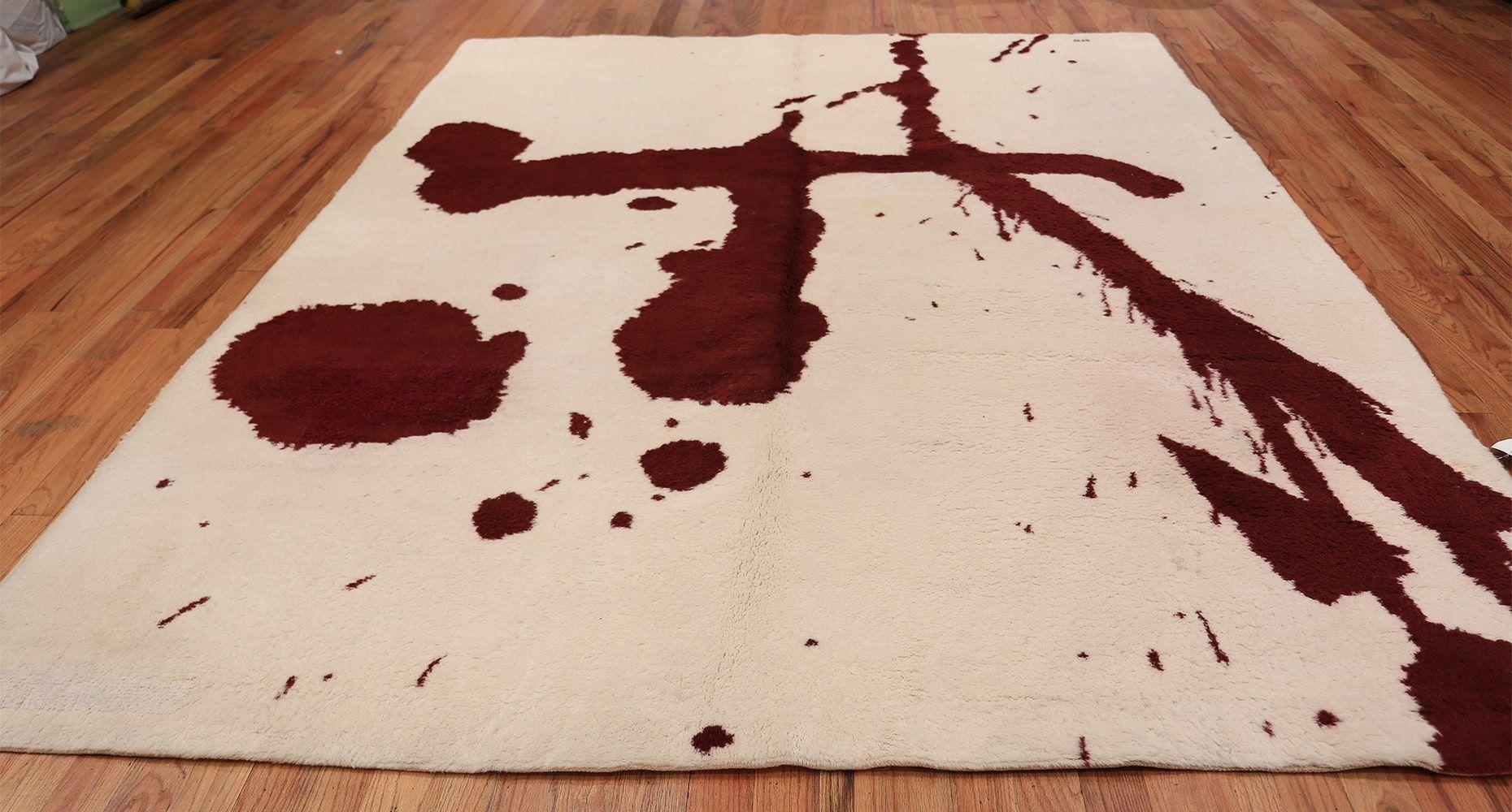 Beautiful Robert Motherwell vintage French rug, country of origin / rug type: French rug, date: circa mid-20th century. Size: 8 ft 2 in x 9 ft 9 in (2.49 m x 2.97 m)

The simplistic designs of the iconic artist Robert Motherwell are avant garde even