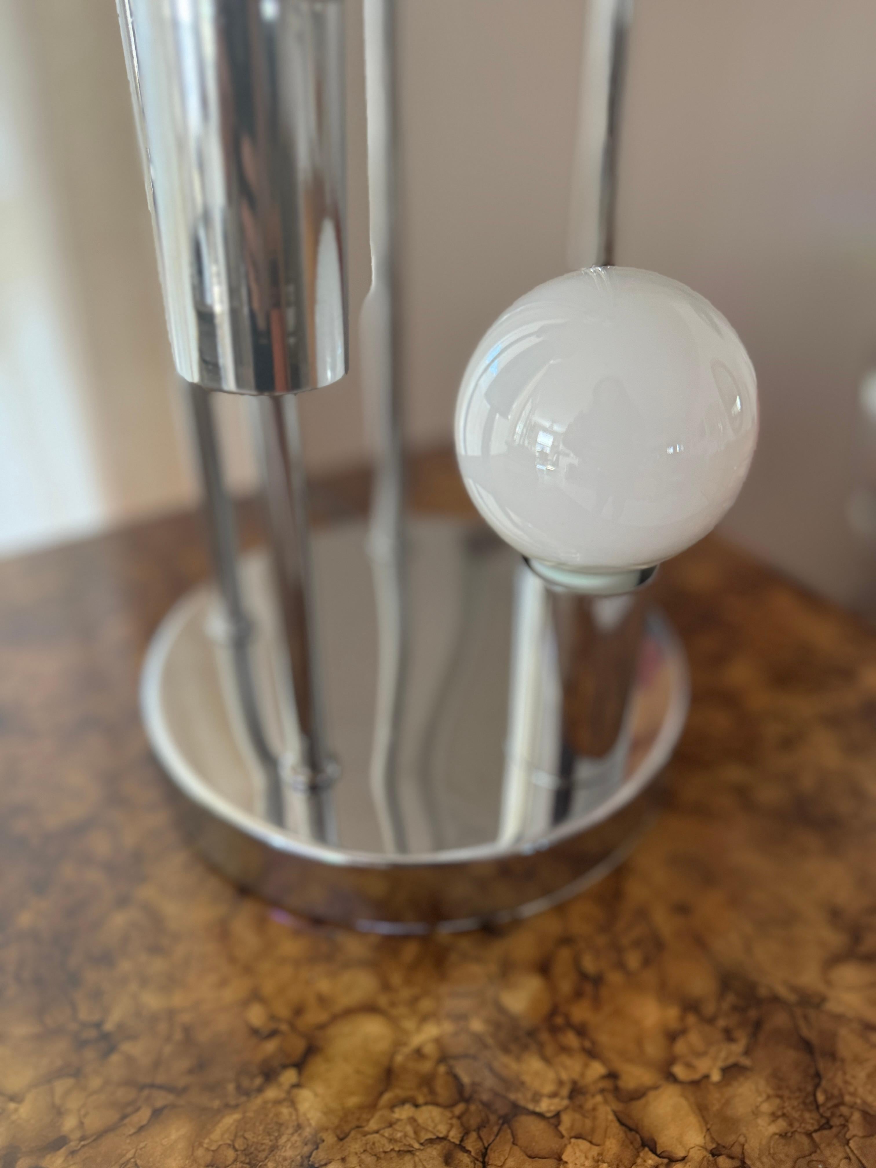 A Robert Sonneman Style waterfall table lamp, circa 1960s 4