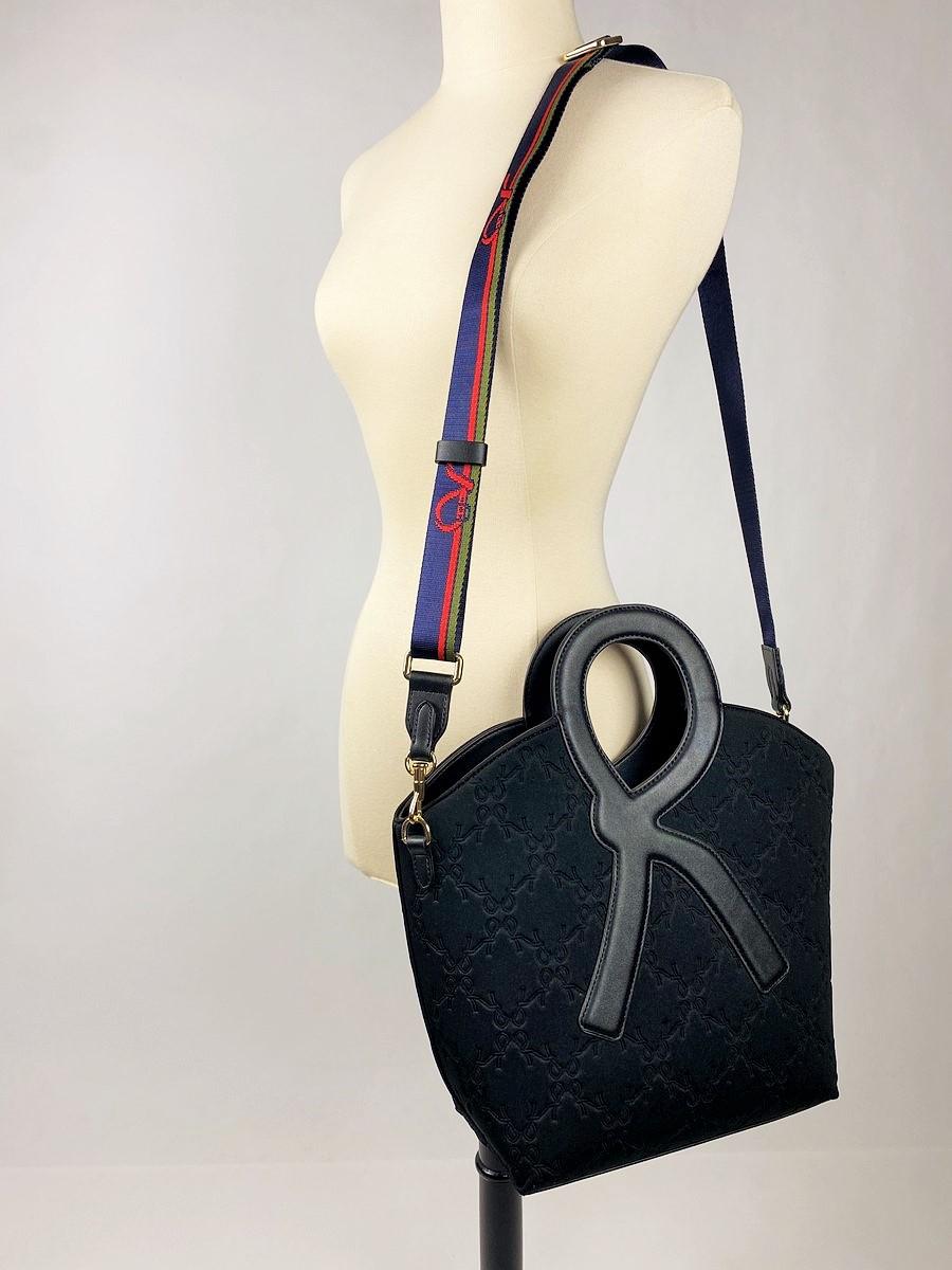 A Roberta di Camerino Handbag As New Condition Circa 2015 7