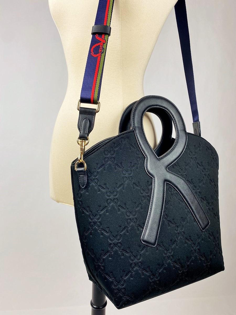 A Roberta di Camerino Handbag As New Condition Circa 2015 9