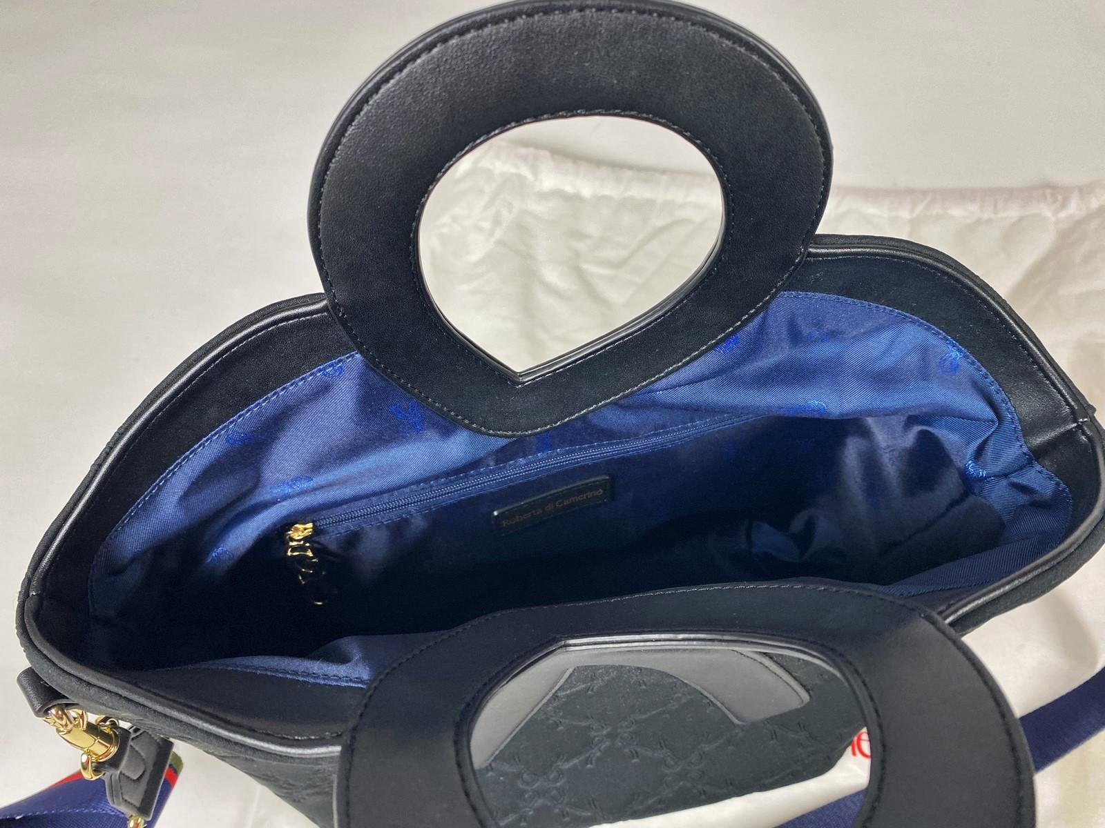 A Roberta di Camerino Handbag As New Condition Circa 2015 2