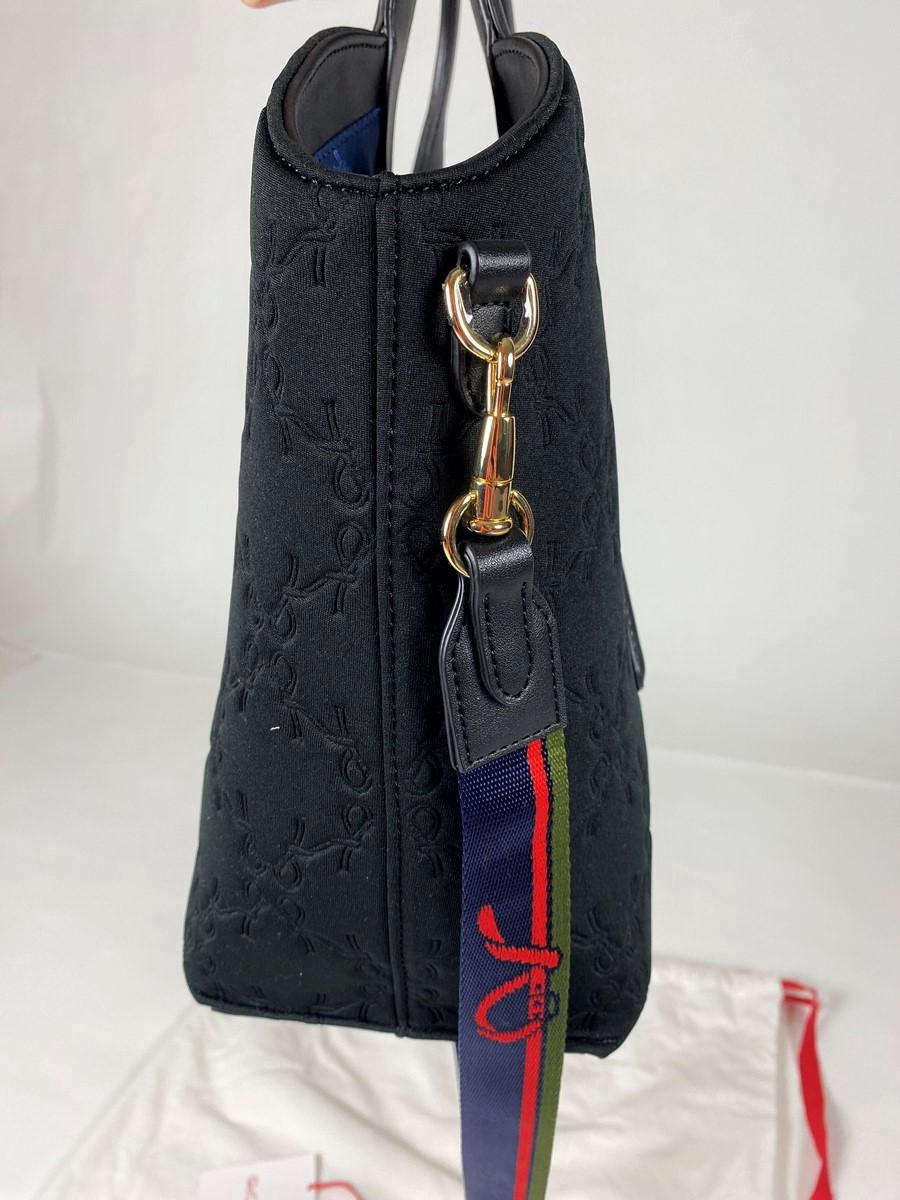 A Roberta di Camerino Handbag As New Condition Circa 2015 4