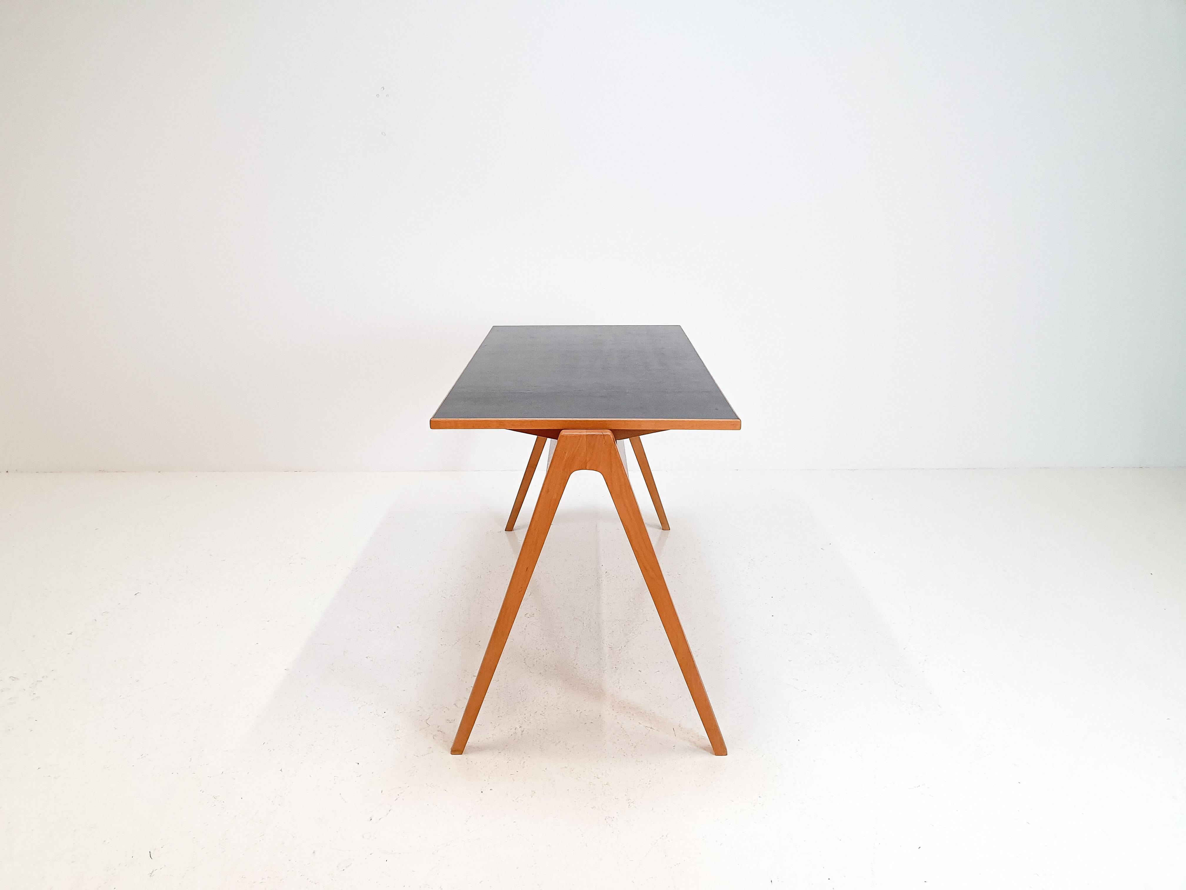 Mid-Century Modern Robin Day Hillestak Table/Desk with Black Warerite Top for Hille, 1950s