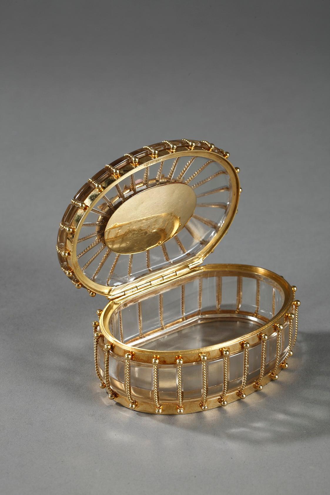Boîte en cristal de roche avec montures en or émaillé, Algernon Asprey LTD, Sheffield. en vente 14