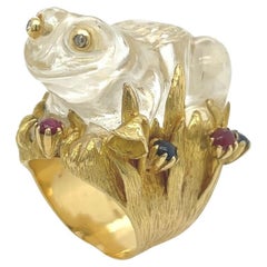Bague grenouille en cristal de roche, or, saphir et rubis