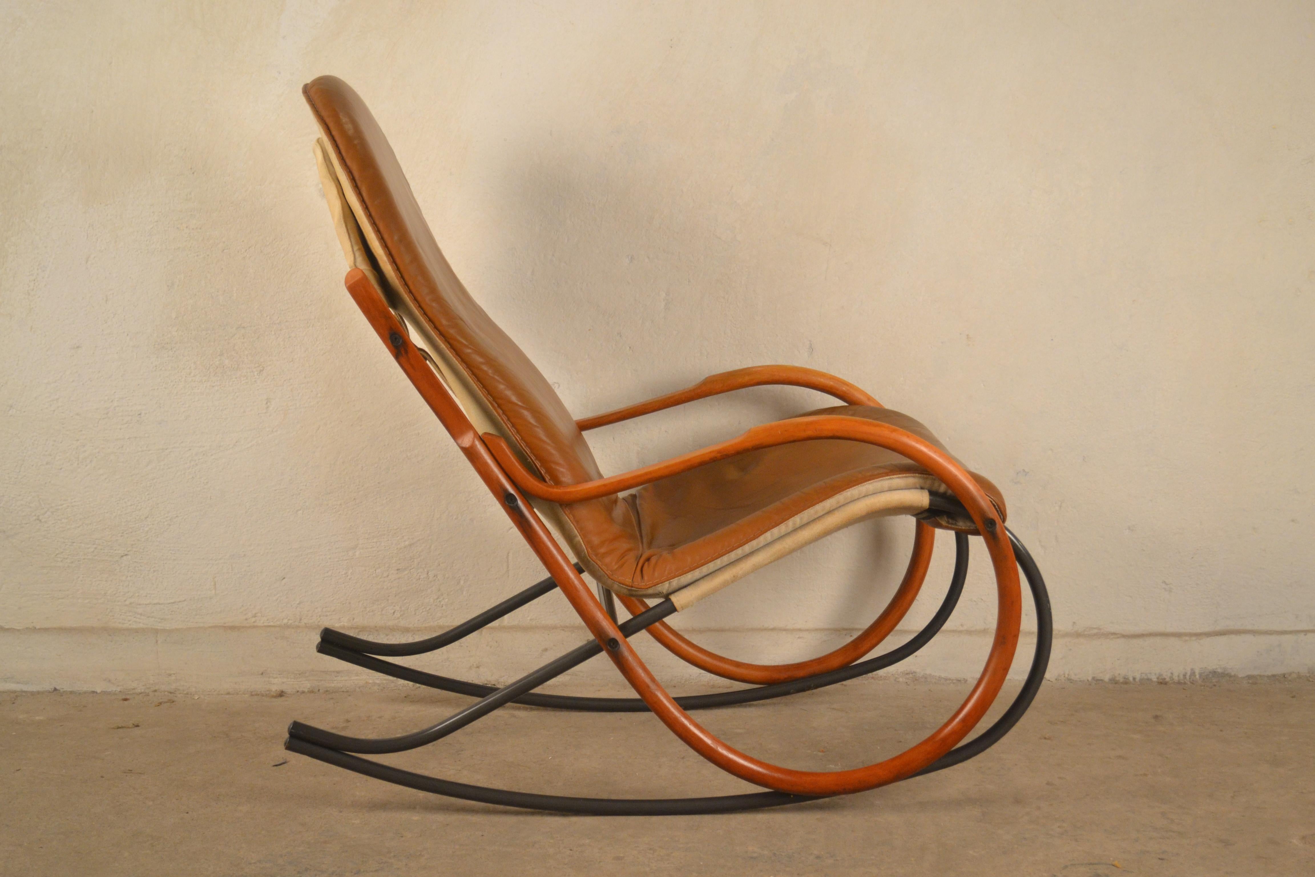 Swiss Rocking Chair Designed by Paul Tuttle, Strässle, Switzerland, 1970s For Sale