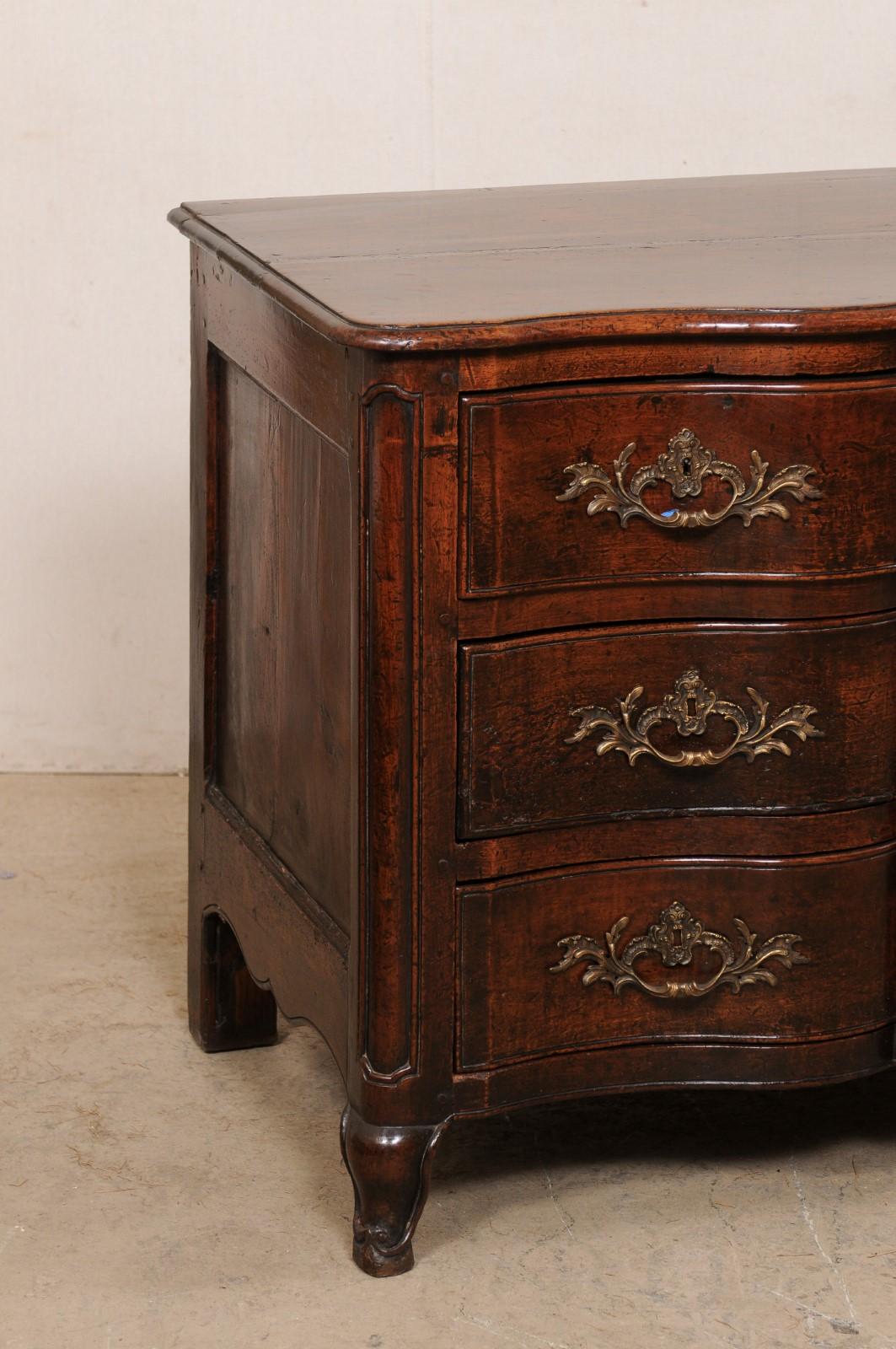 Rococo Period Serpentine Carved-Wood Chest of Drawers, 18th Century, France In Good Condition For Sale In Atlanta, GA