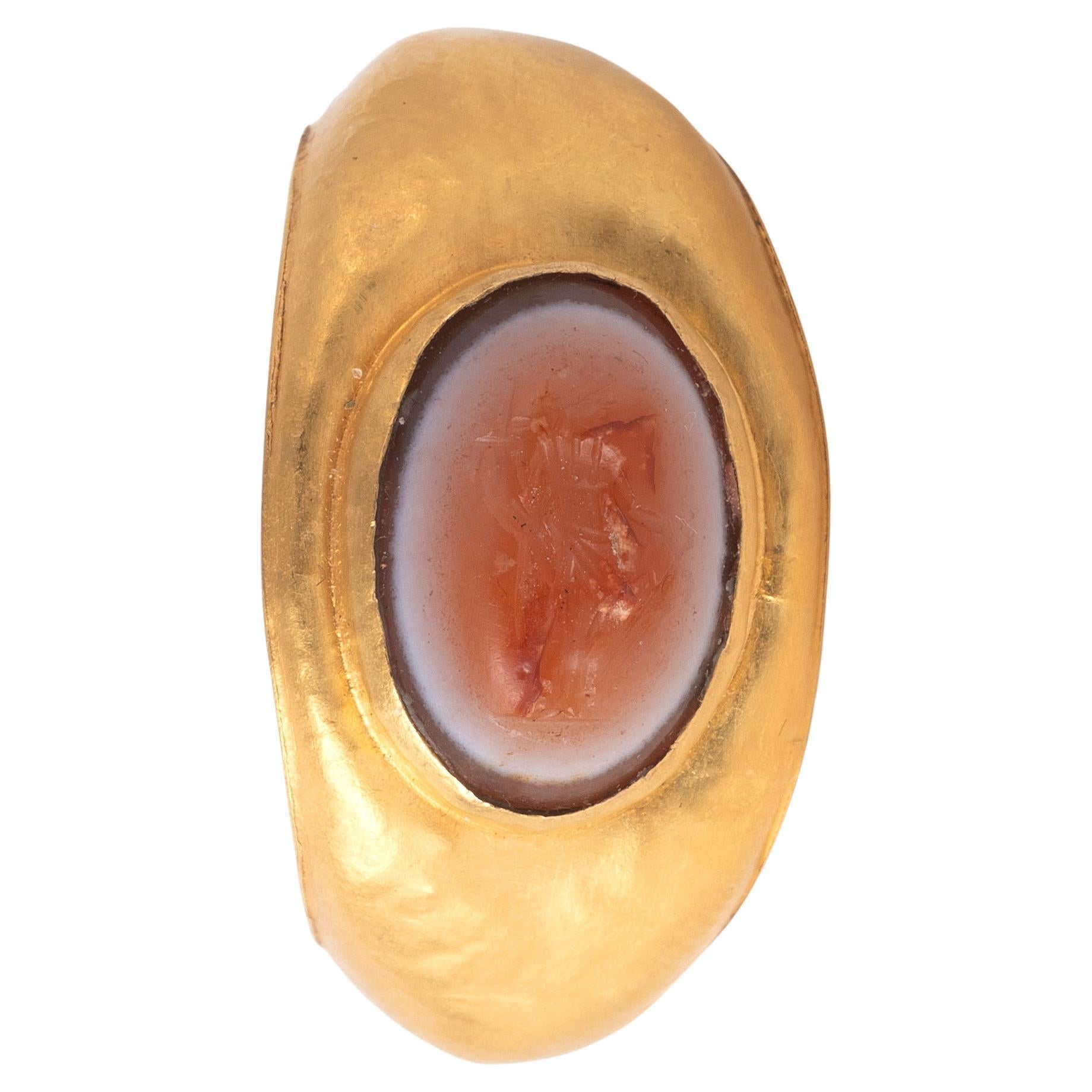 Ein römischer Hohl-Intaglio-Ring aus hochkarätigem Gold, ca. 3. Jahrhundert A.D.