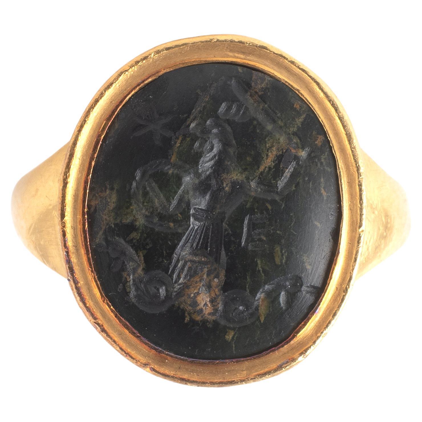 A Roman Magical Abrasax Heliotrope Intaglio Ring 2nd - 3rd century A.D. In Excellent Condition In Firenze, IT