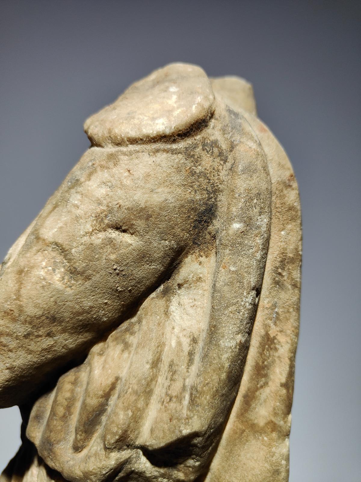 Roman Marble Trapezophorus circa 1st-2nd Century A.D For Sale 6