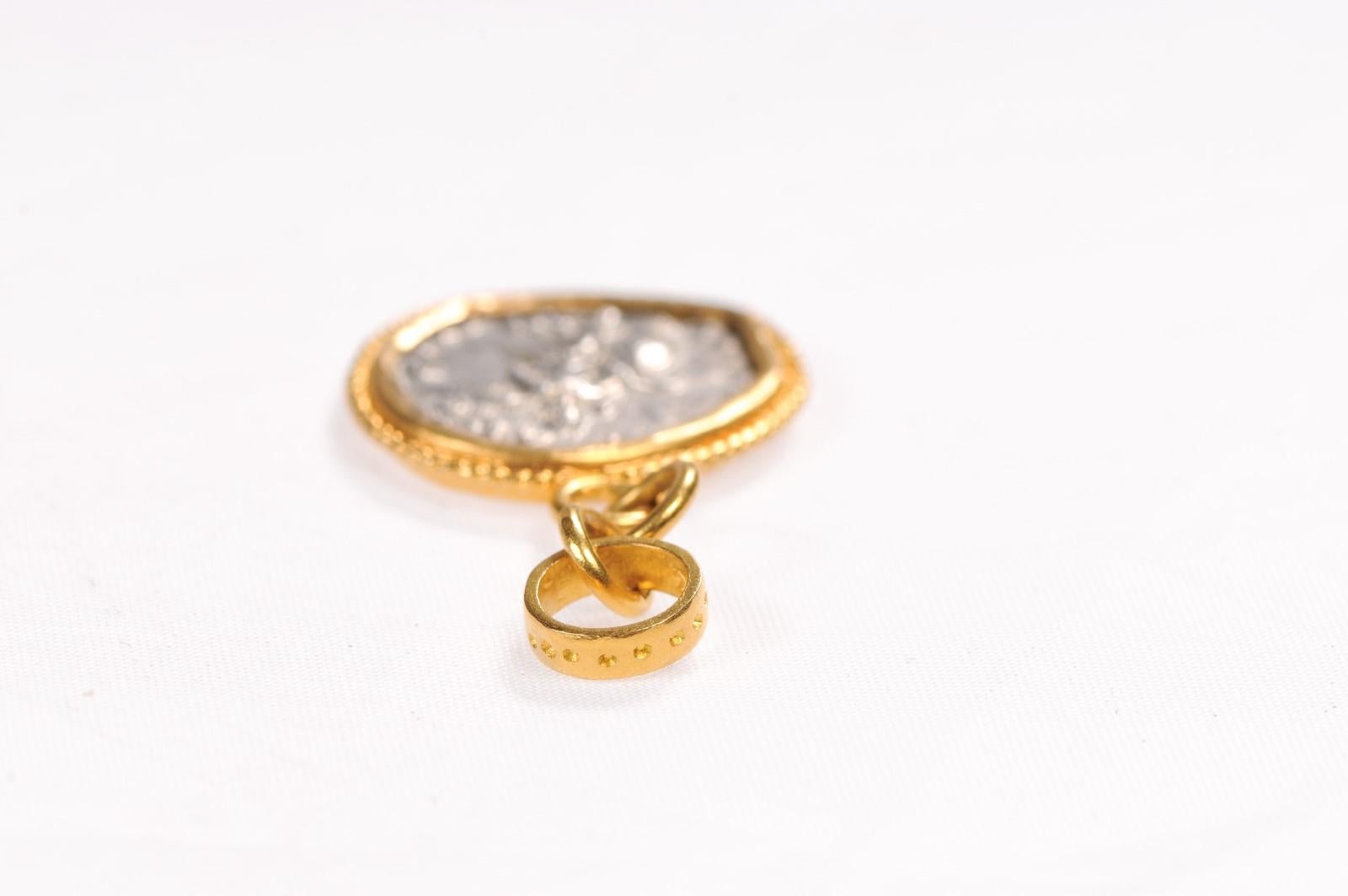 Ein römischer Silbermünz-Anhänger (pendant nur) im Angebot 2