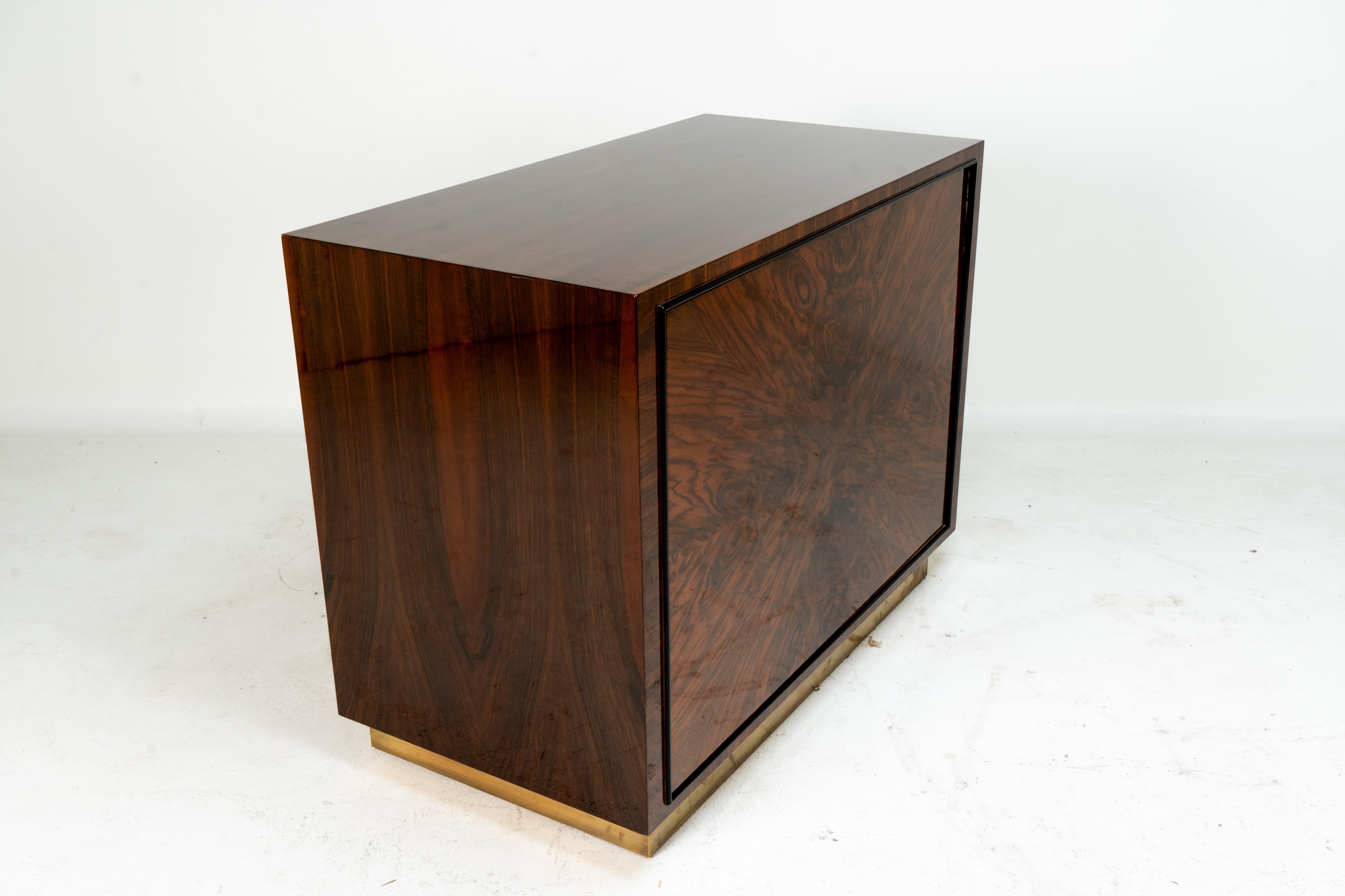 A Rotating Art Deco Style Bar Cabinet In Good Condition For Sale In Chicago, IL