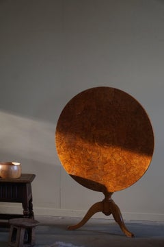 A Round Antique Swedish Folding Table in Burl Wood, Early 19th Century