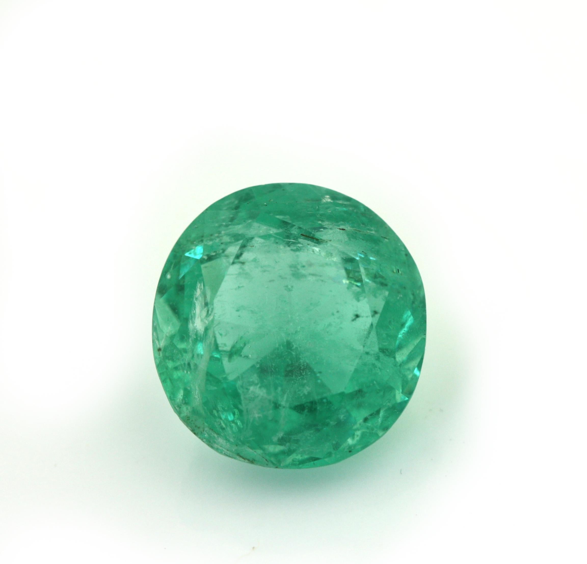 Women's or Men's A Round Faceted Emerald For Sale