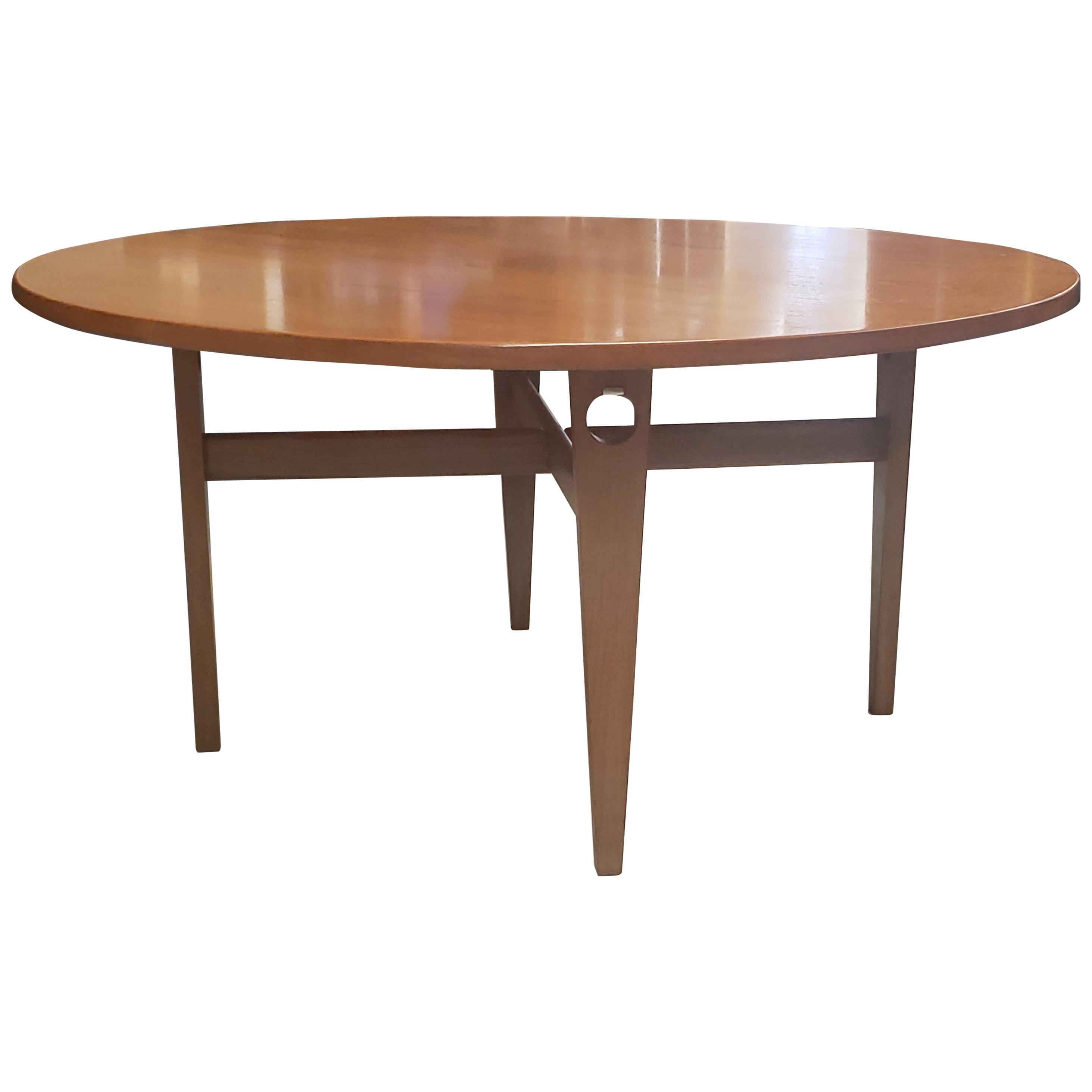 Round Hans Wegner Keyhole Dining Table in Teak For Sale