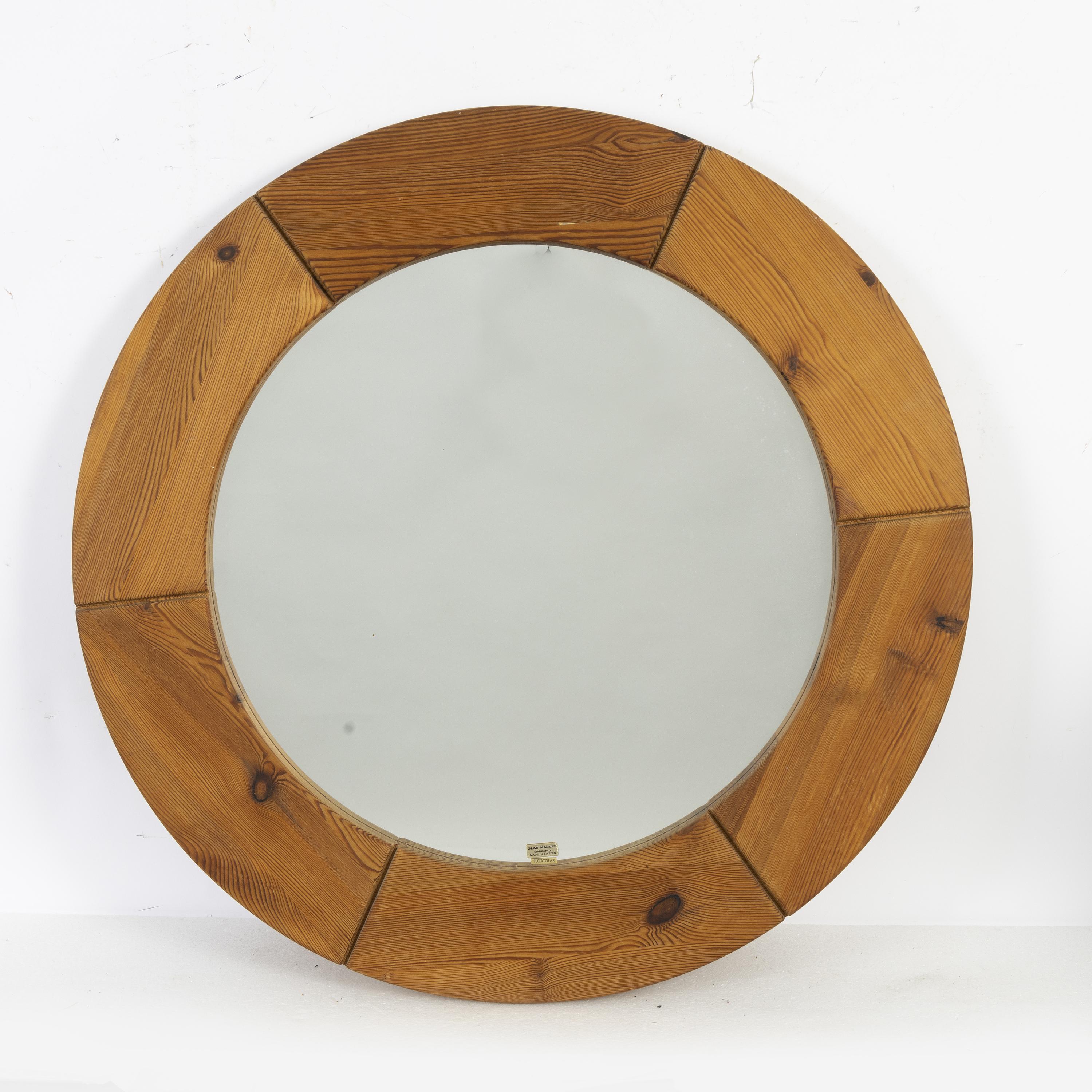 Round Pine wood  Mirror by Glasmaster Markaryd, Sweden, 1960 In Good Condition In Paris, FR