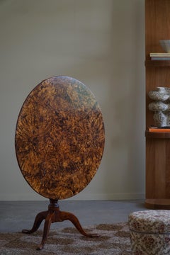 A Round Swedish Drop Leaf Table in Burl Wood from Mälardalen, Early 19th Century