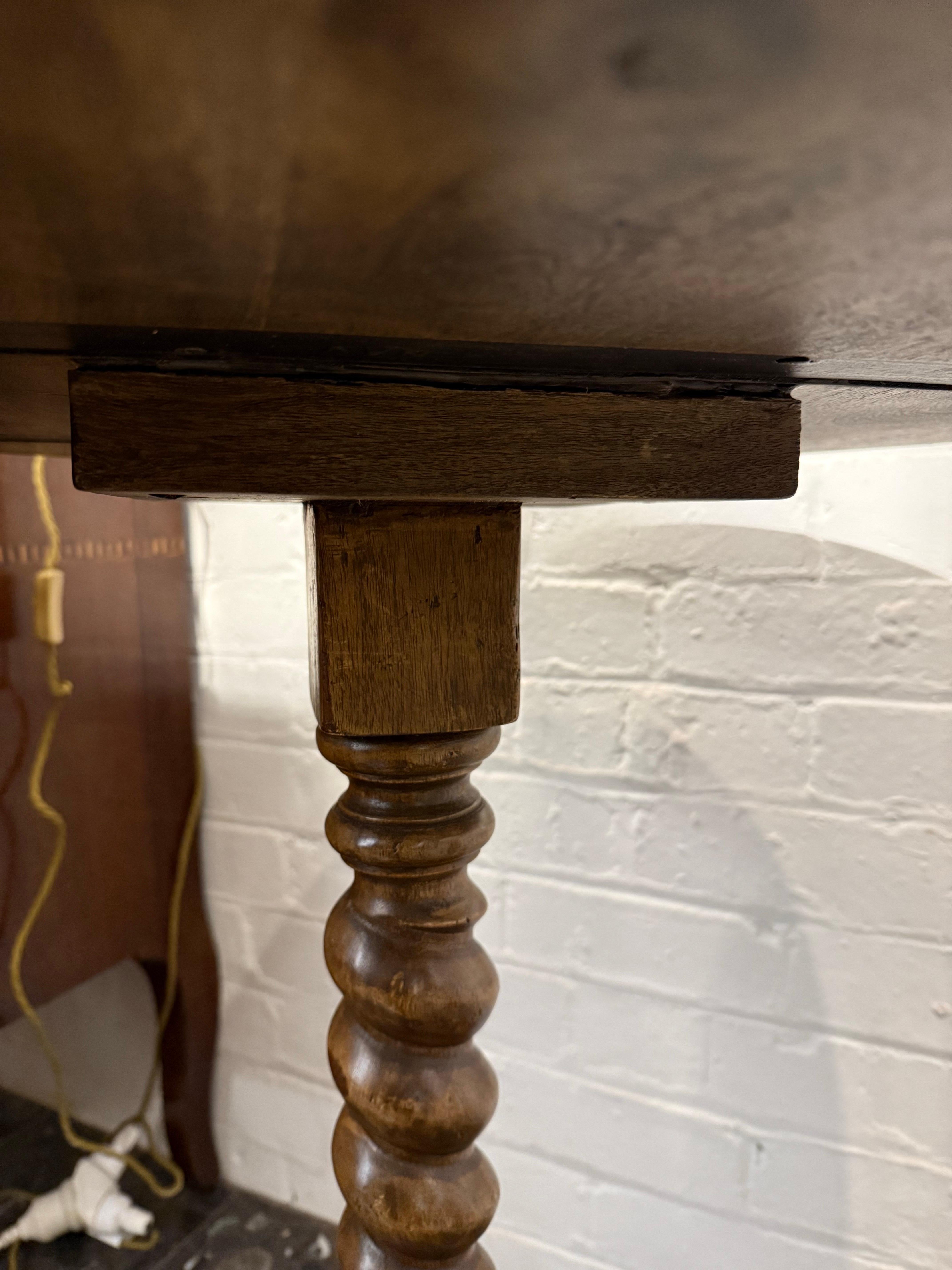 A Round Wooden Occassional Table with Barley Twist Pedestal In Good Condition For Sale In ARMADALE, VIC