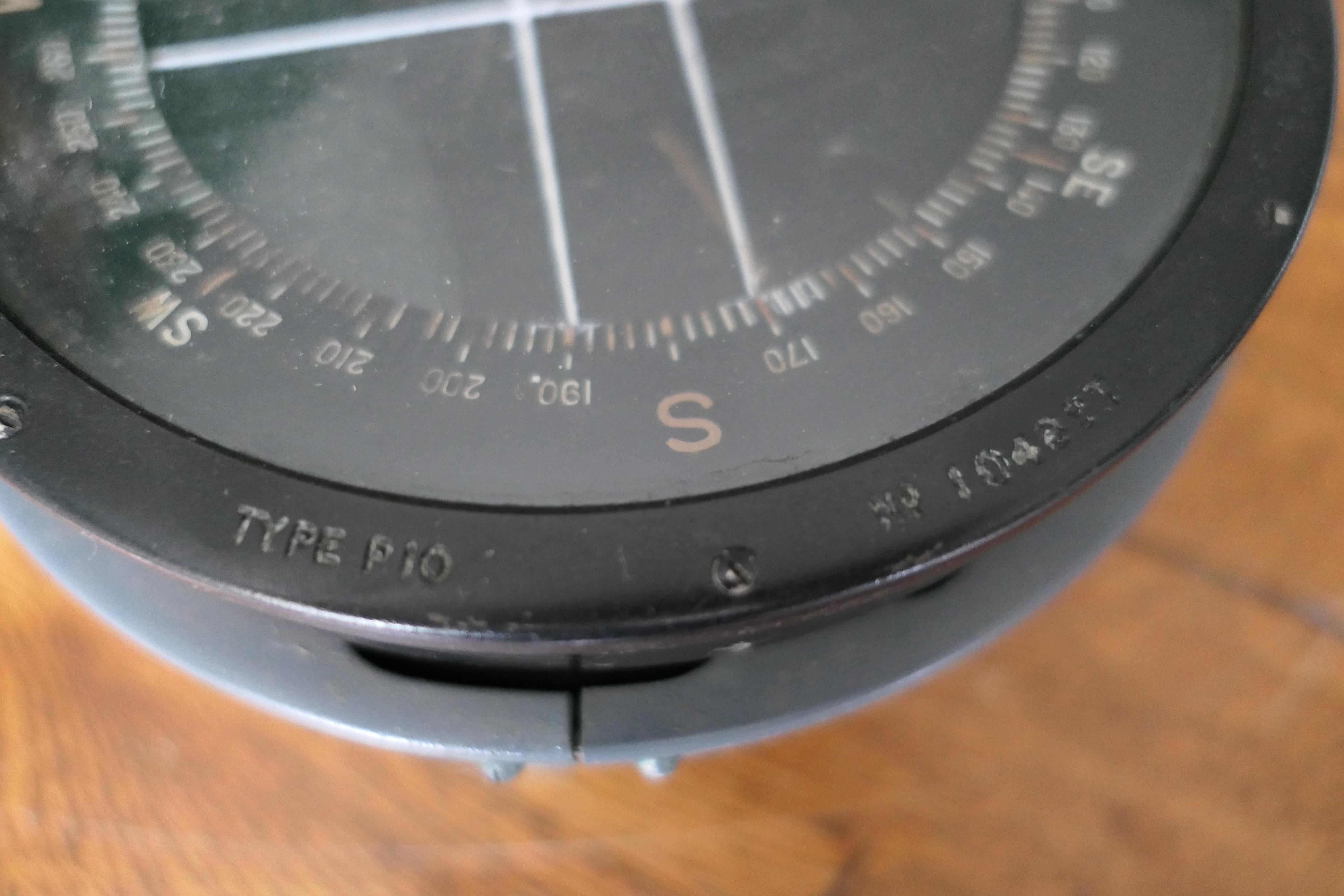 Mid-20th Century Royal Air Force P10 Aircraft Compass No. 10489 T For Sale