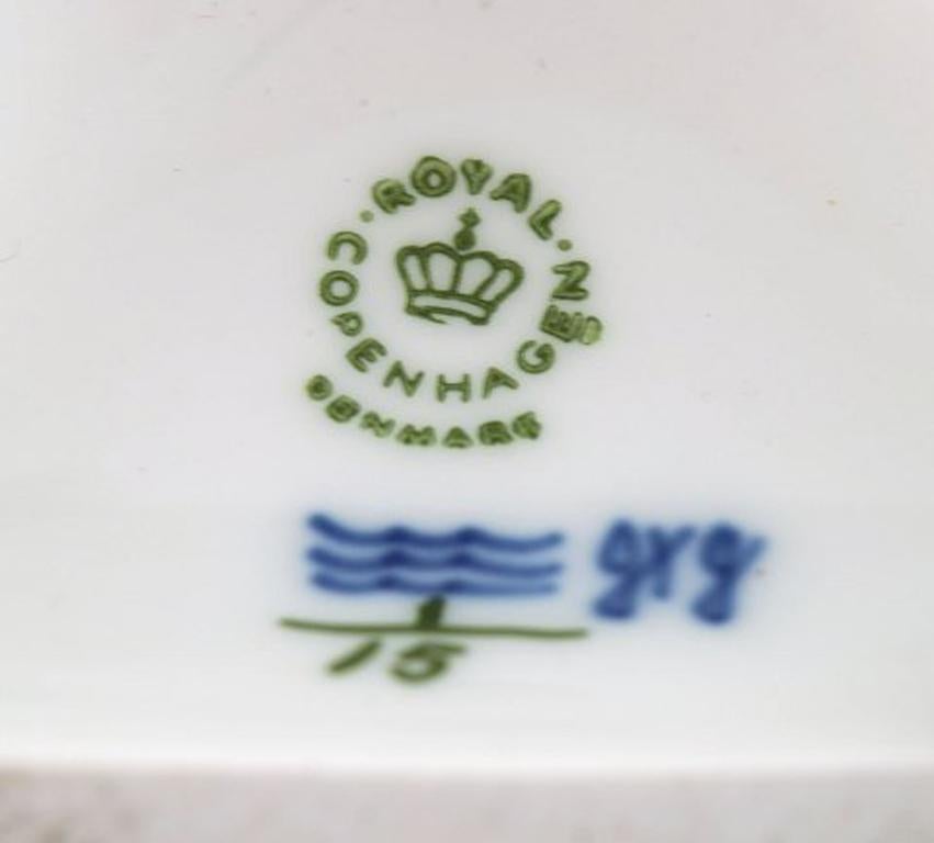 Royal Copenhagen Blauer kannelierter:: glatter Kerzenhalter mit Löwenköpfen 1