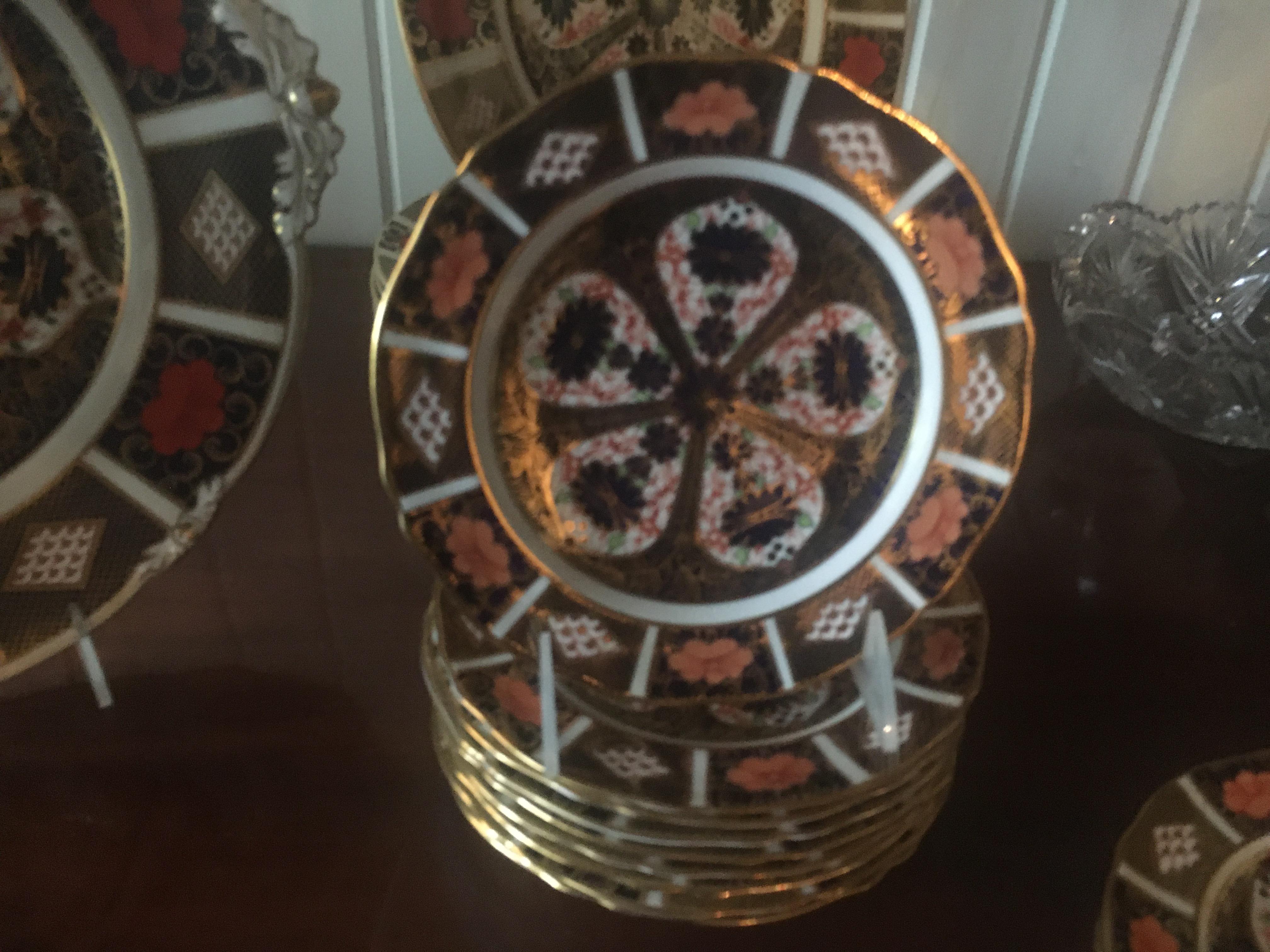 Royal Crown Derby Partial Dinner Service In Excellent Condition For Sale In Buchanan, MI