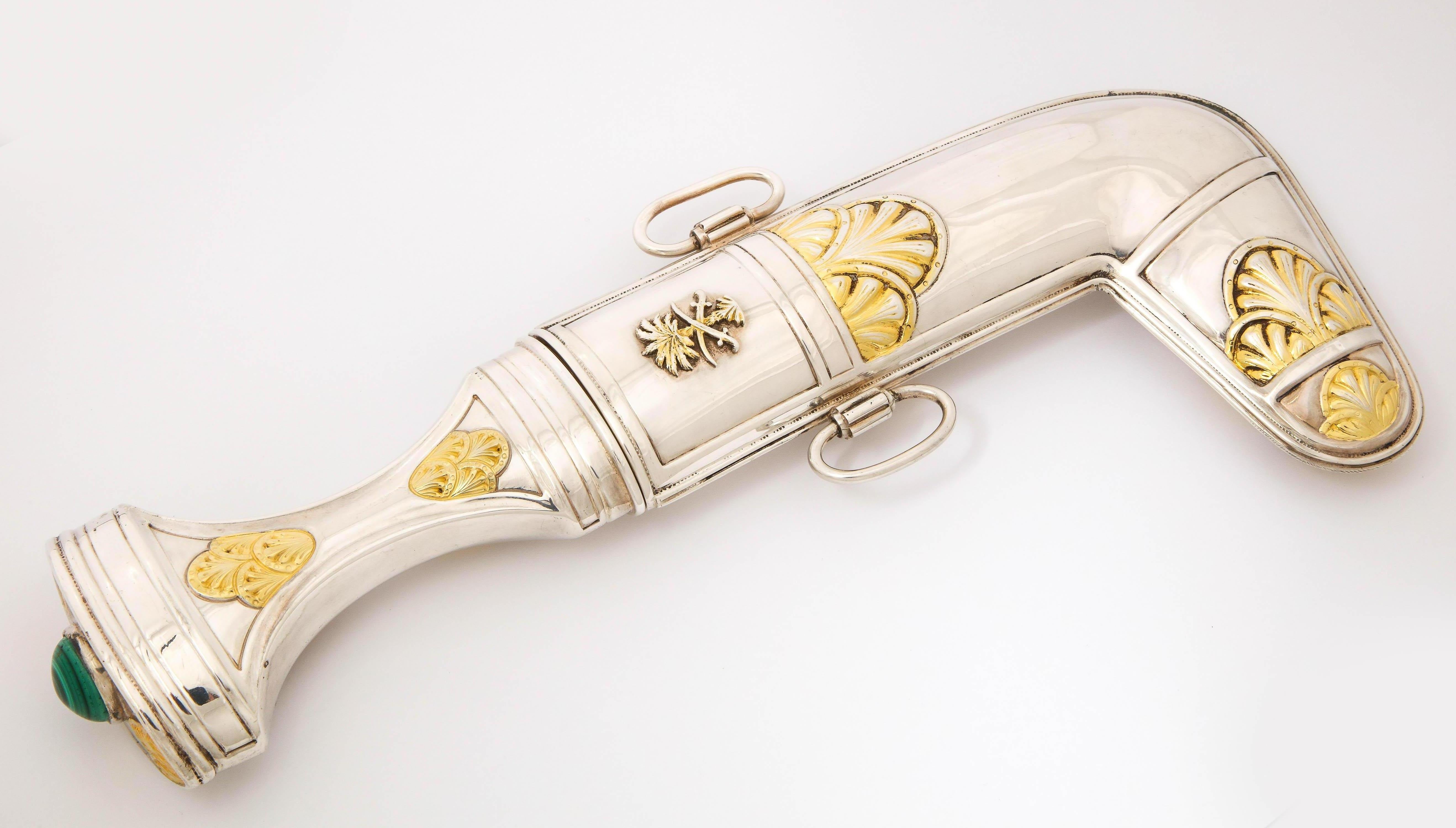 Royal Saudi Arabian Silver and Silver-Gilt Jambiya Khanjar Dagger, Malachite In Good Condition In New York, NY