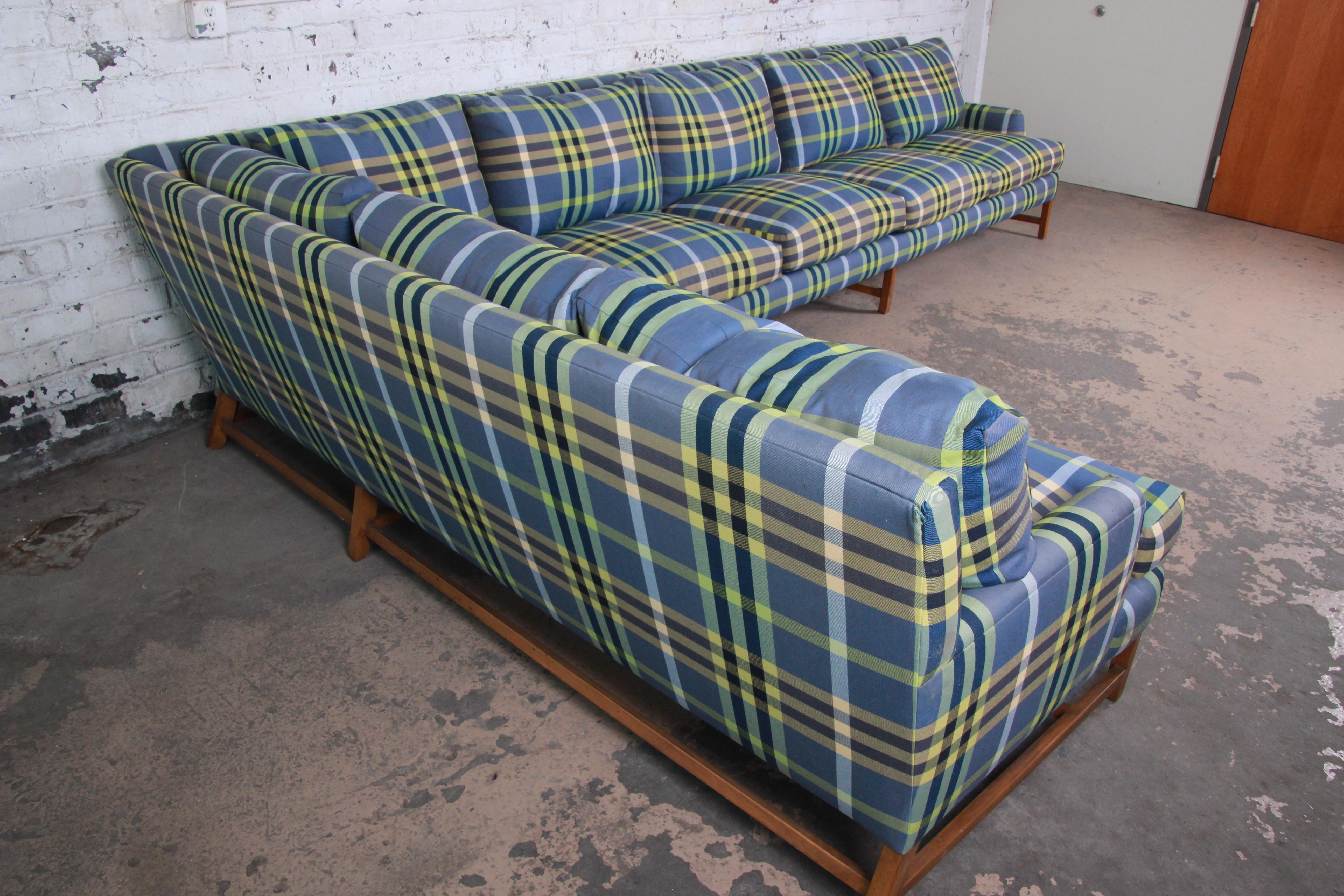 plaid sectional sofas