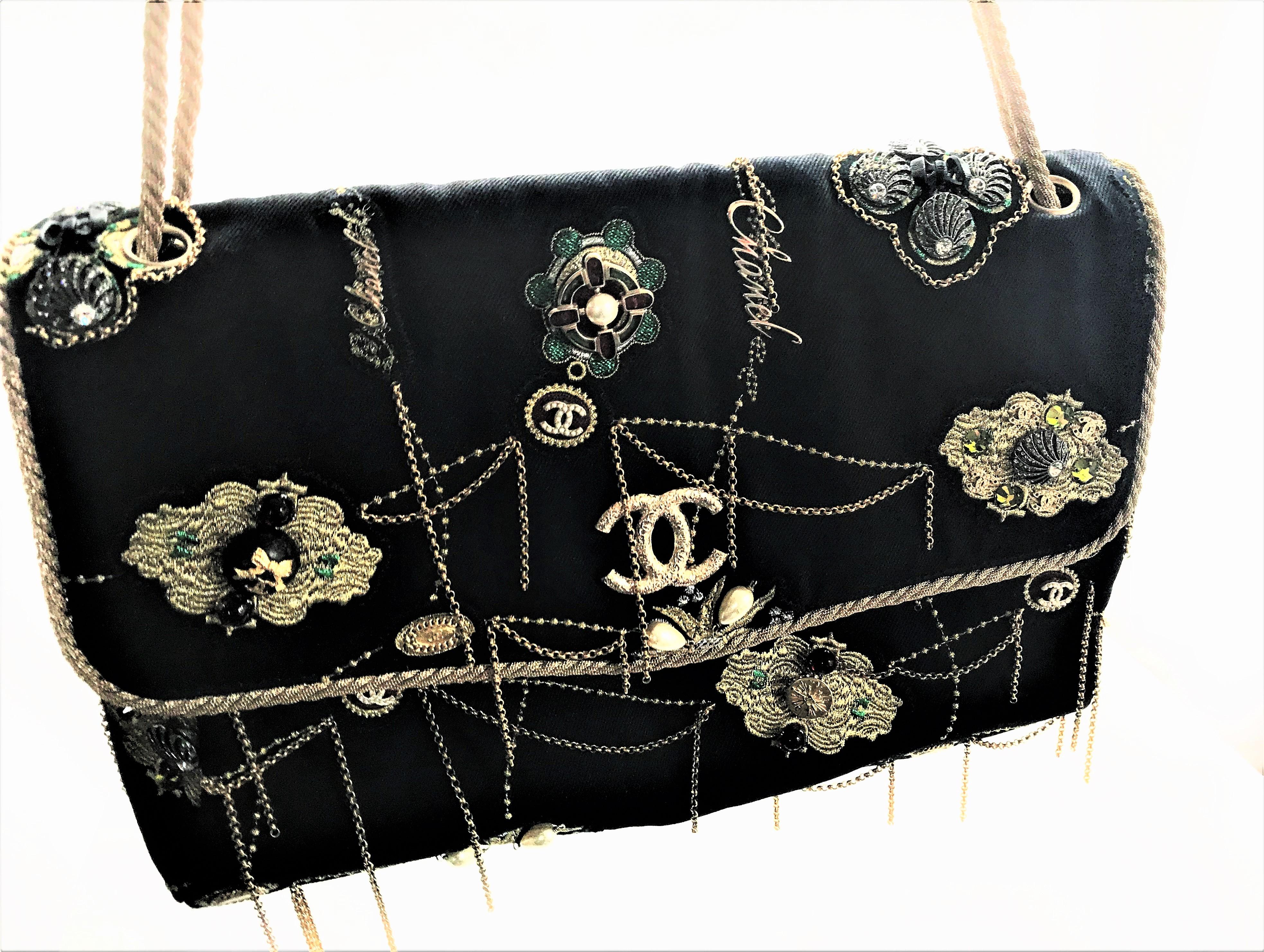PROTOTYPE DE PORTEFEUILLE d'un sac Jumbo en denim de CHANEL avec des Icônes de CHANEL 2007-2008A en vente 7