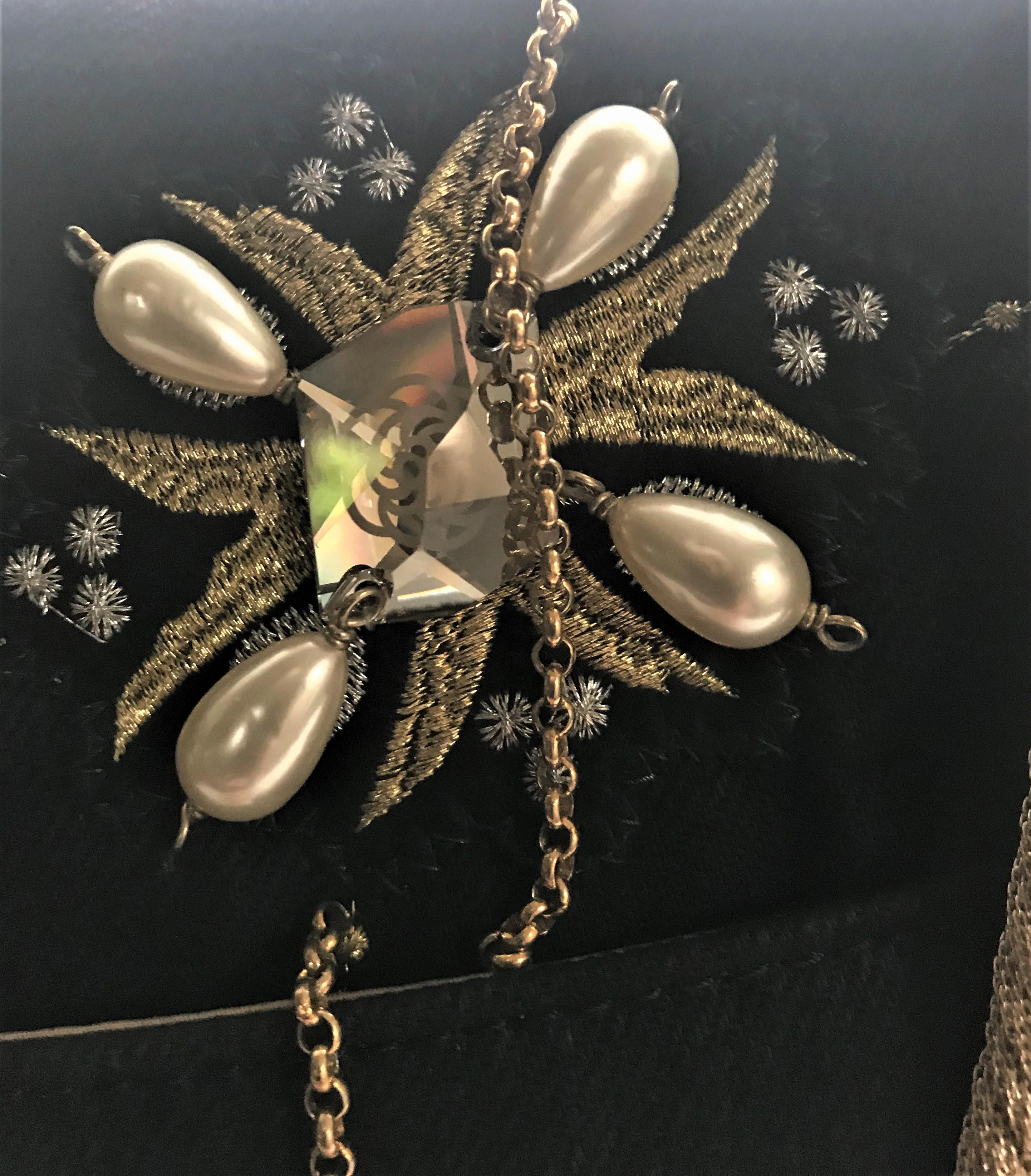 PROTOTYPE DE PORTEFEUILLE d'un sac Jumbo en denim de CHANEL avec des Icônes de CHANEL 2007-2008A en vente 9