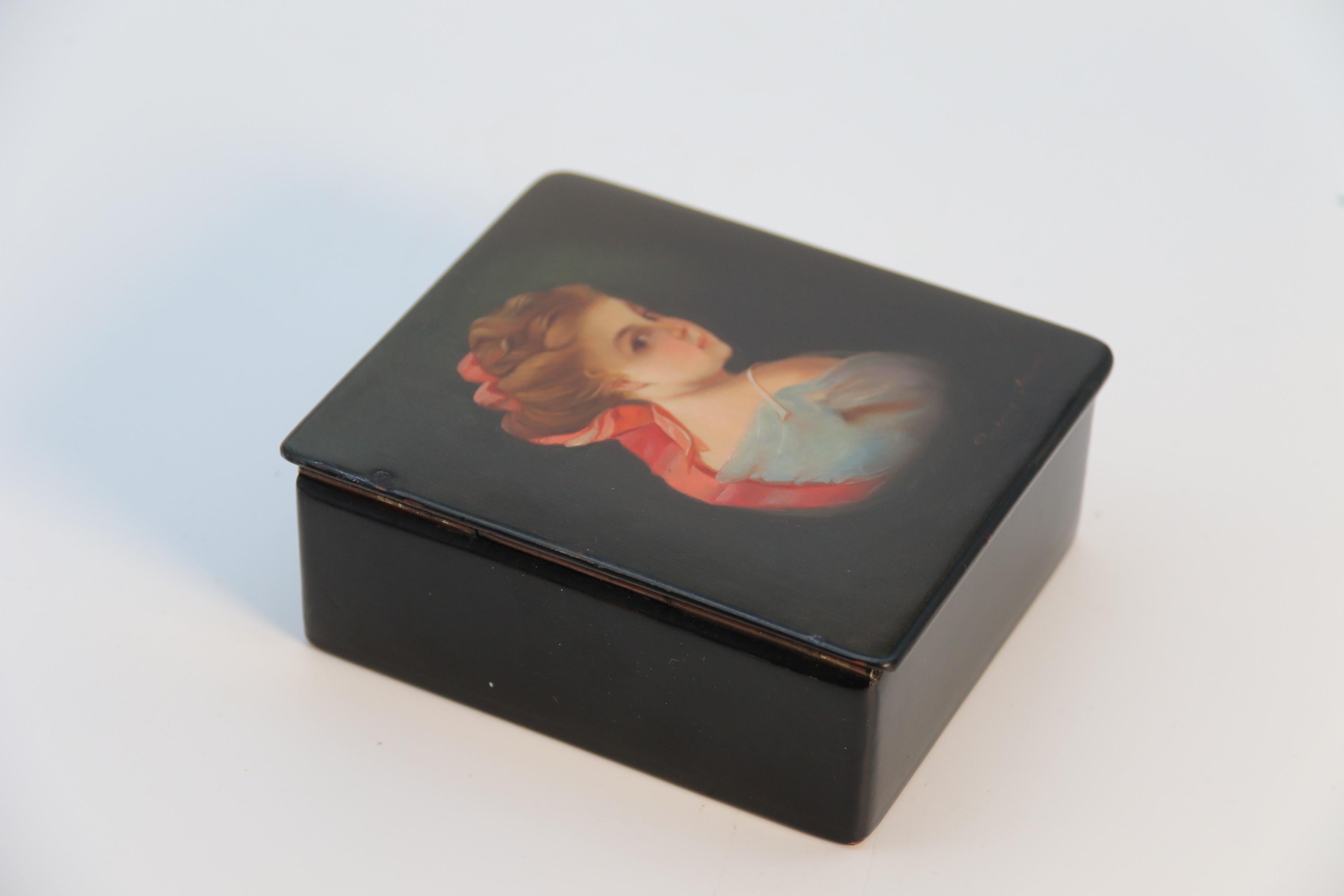 Art Deco A Russian lacquered box with a portrait of a beautiful young woman circa 1920 For Sale