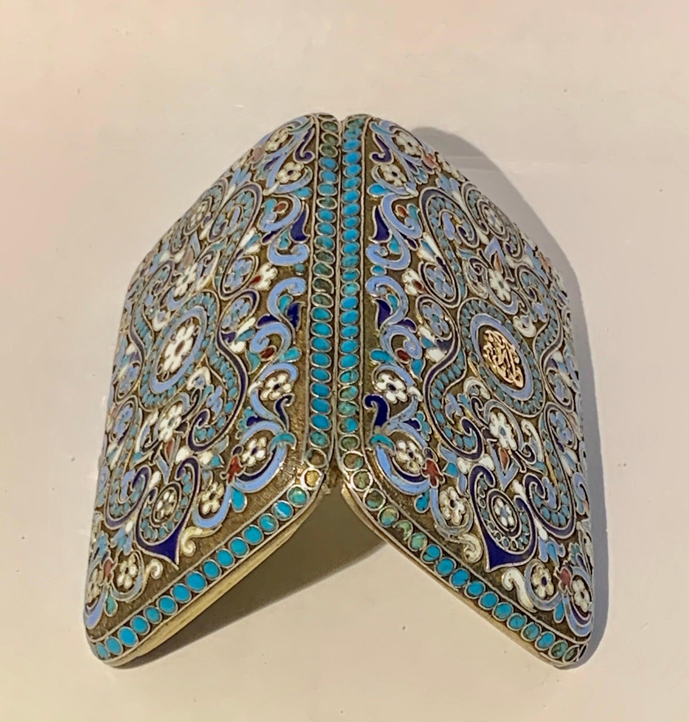 Russian Silver-Gilt and Cloisonne Enamel Box In Excellent Condition For Sale In Kenley surrey, GB
