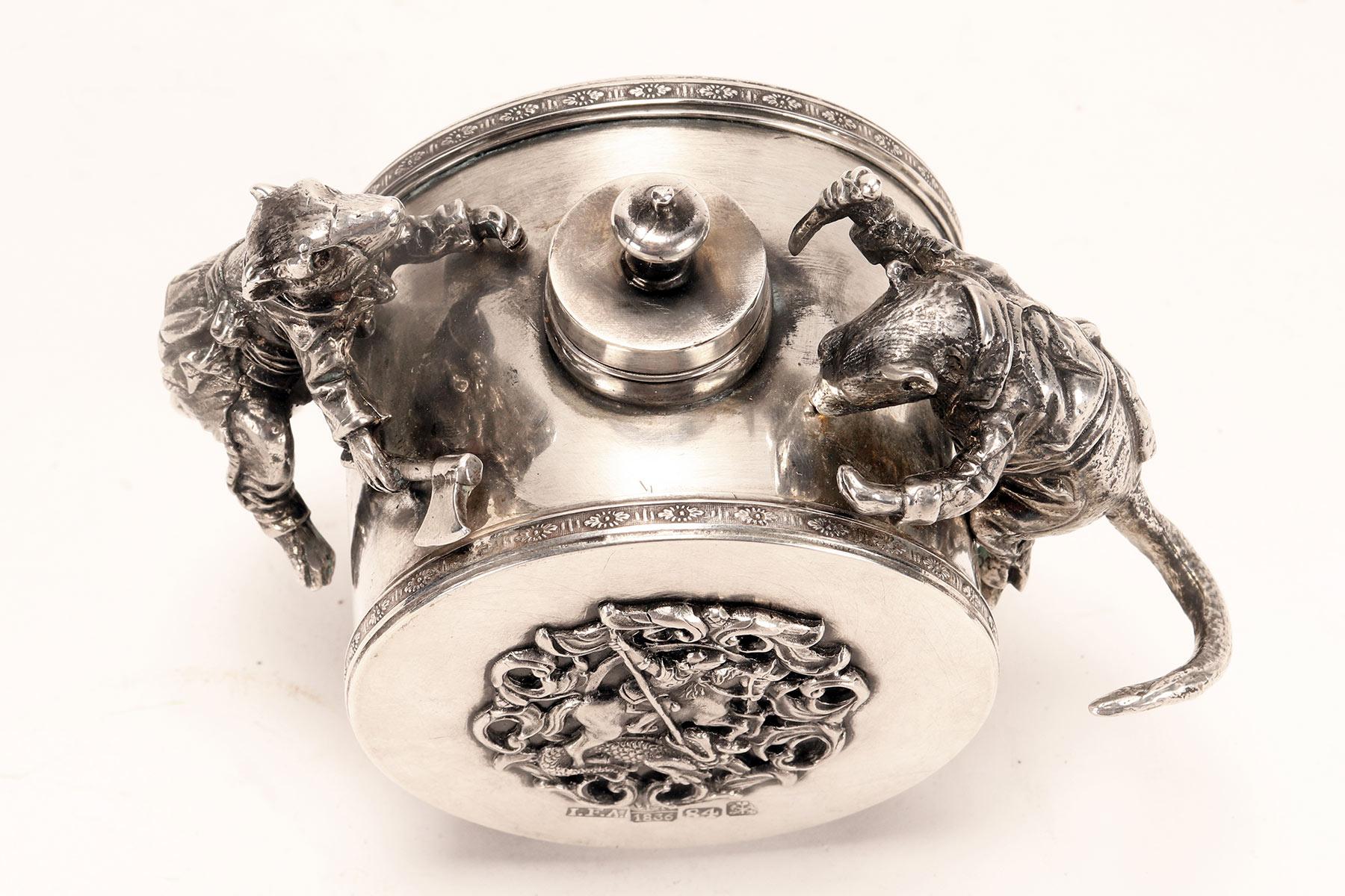 A Russian silver inkwell, jeweler: Johann Fredrik Akerblom, St. Petersburg 1836. For Sale 6