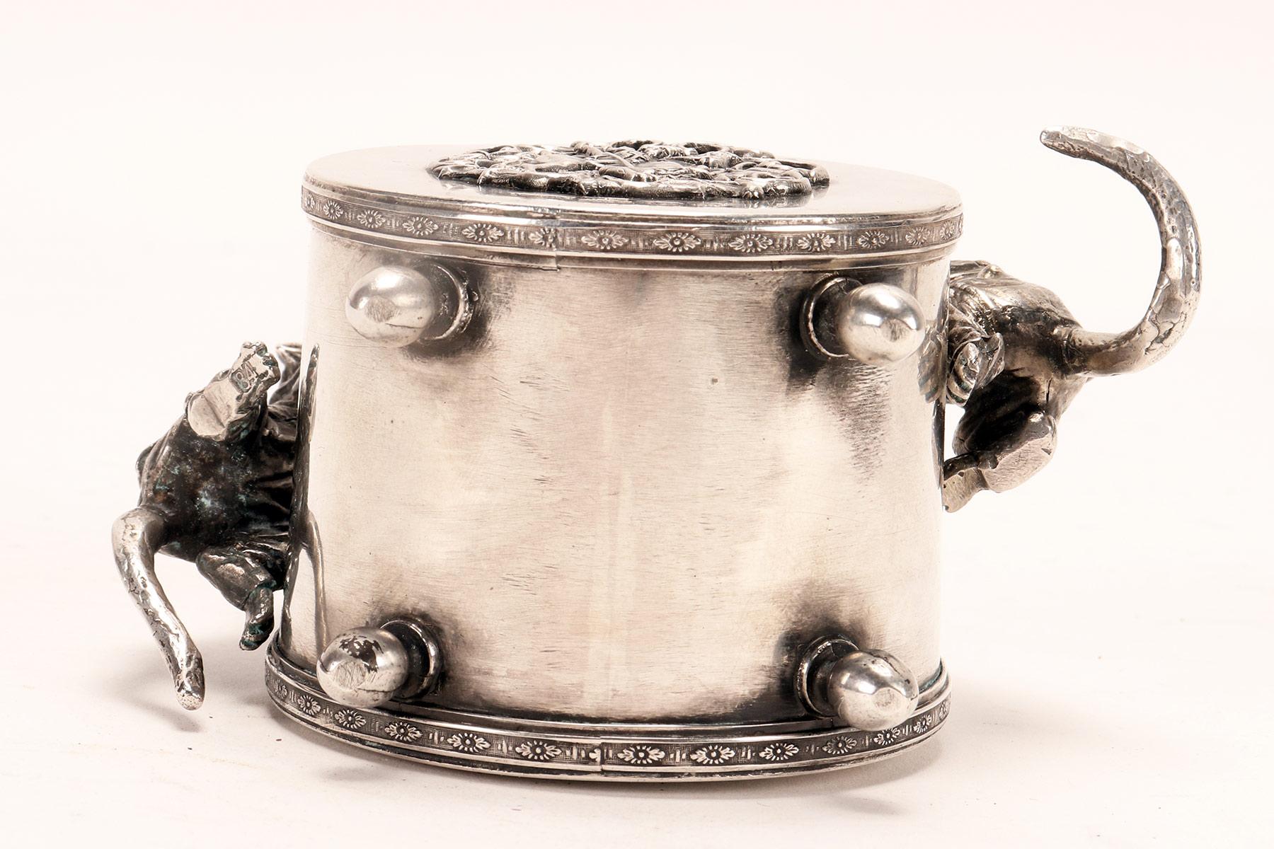 A Russian silver inkwell, jeweler: Johann Fredrik Akerblom, St. Petersburg 1836. For Sale 8