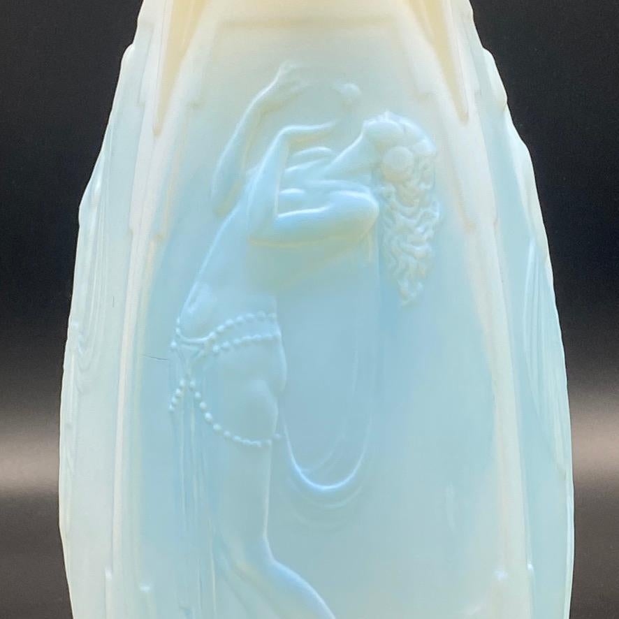 Mid-20th Century A Sabino Art Deco Frivolities Opalescent Glass Vase 