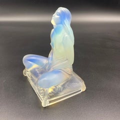 A Sabino "Idole " Opalescent Glass Statuette