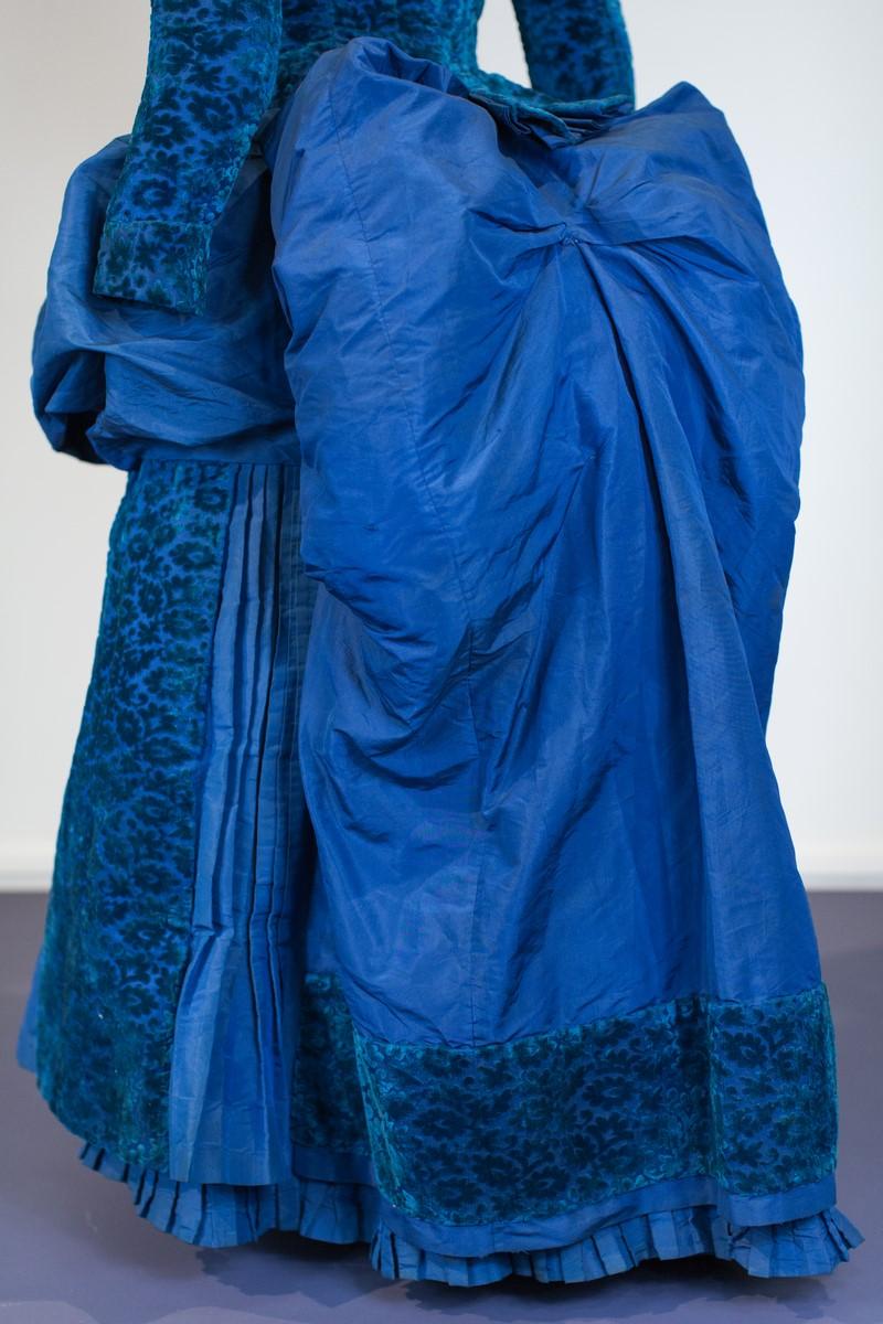A Sac French Victorian Silk and Velvet Day Dress Circa 1885 1