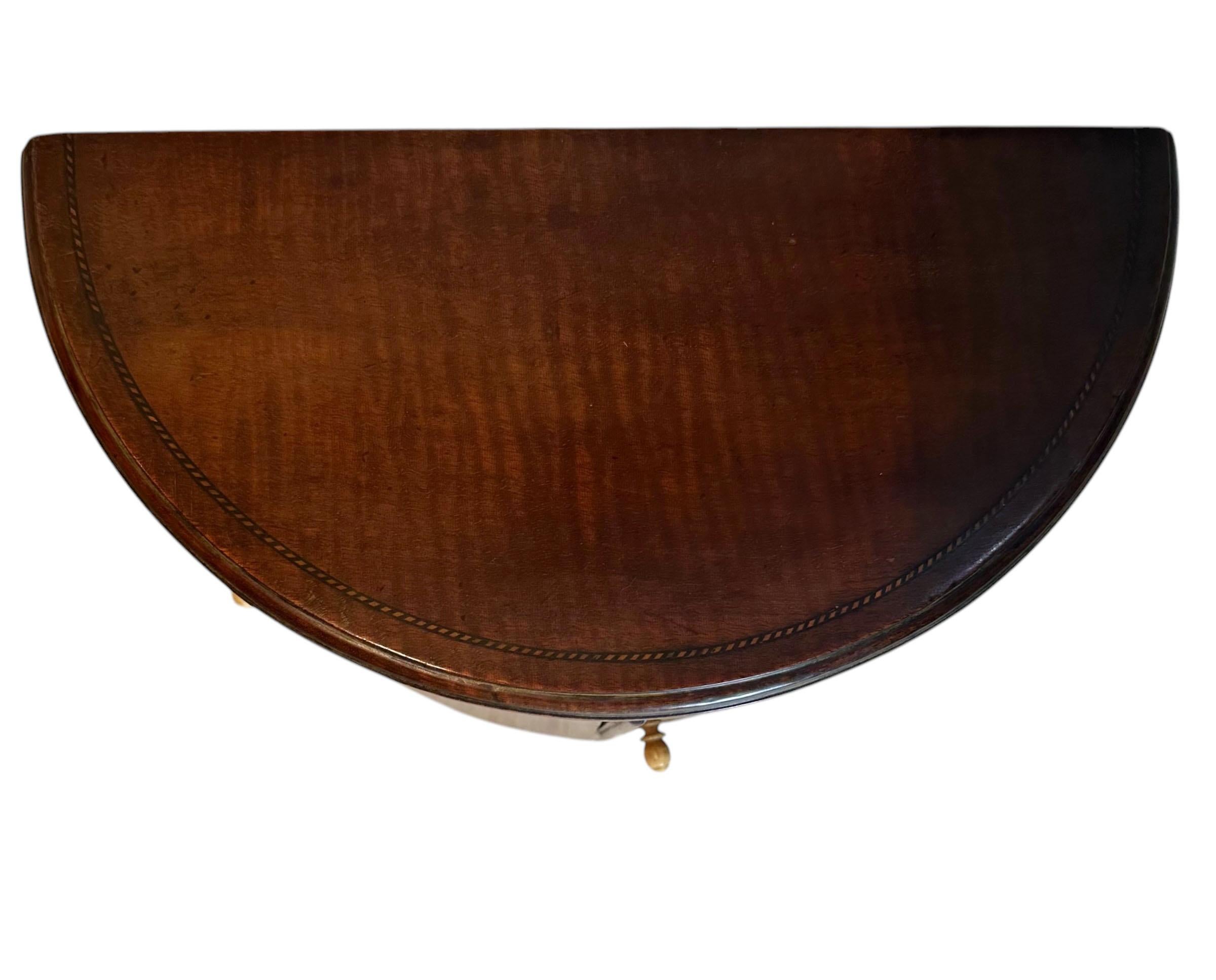Una Muestra De Vendedor De Una Arqueta Inglesa Demilune Fines del siglo XIX en venta