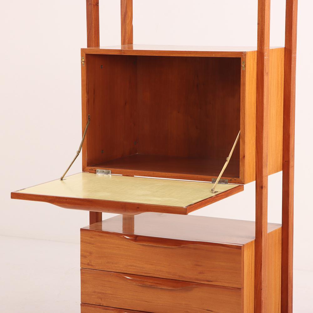Mid-Century moderno Scrivania e libreria in legno di Sapele, A.I.C. 1950. in vendita