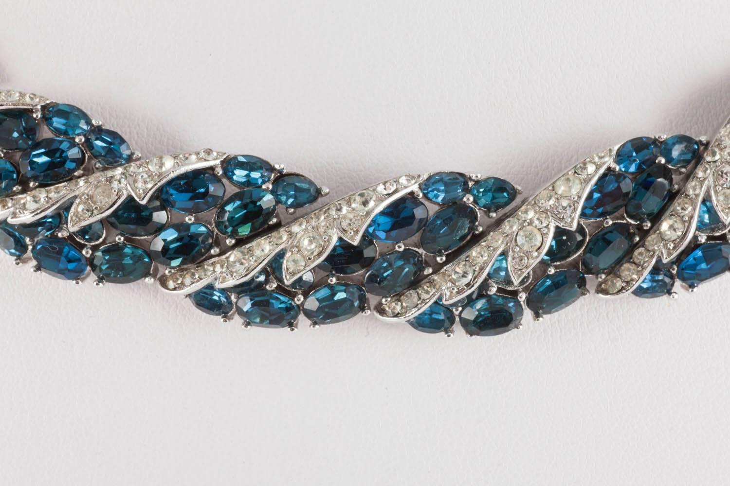 A sapphire and clear paste necklace and earrings, A. Philippe for Trifari, 1950s For Sale 3